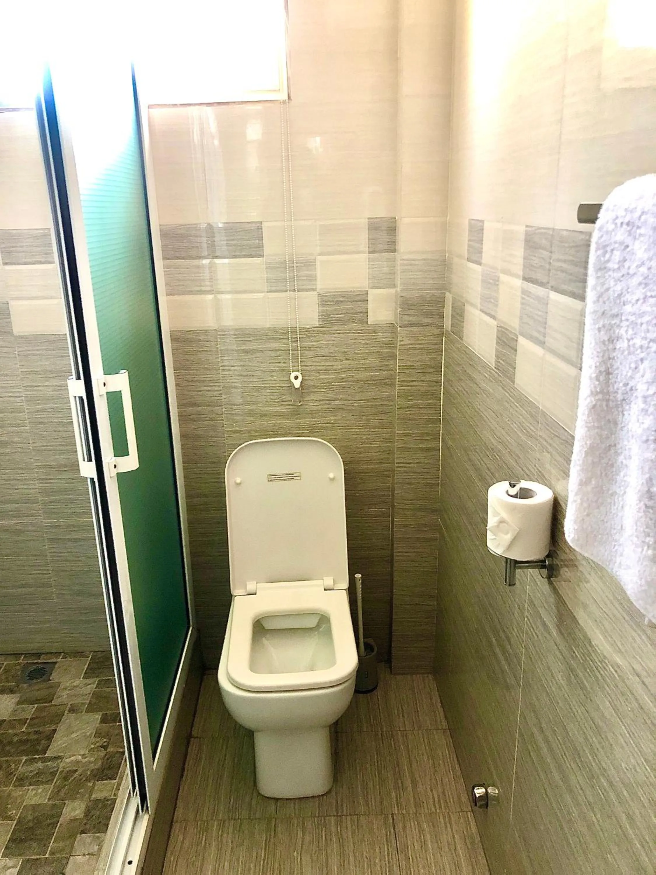 Toilet in Exotic Palace Hotel