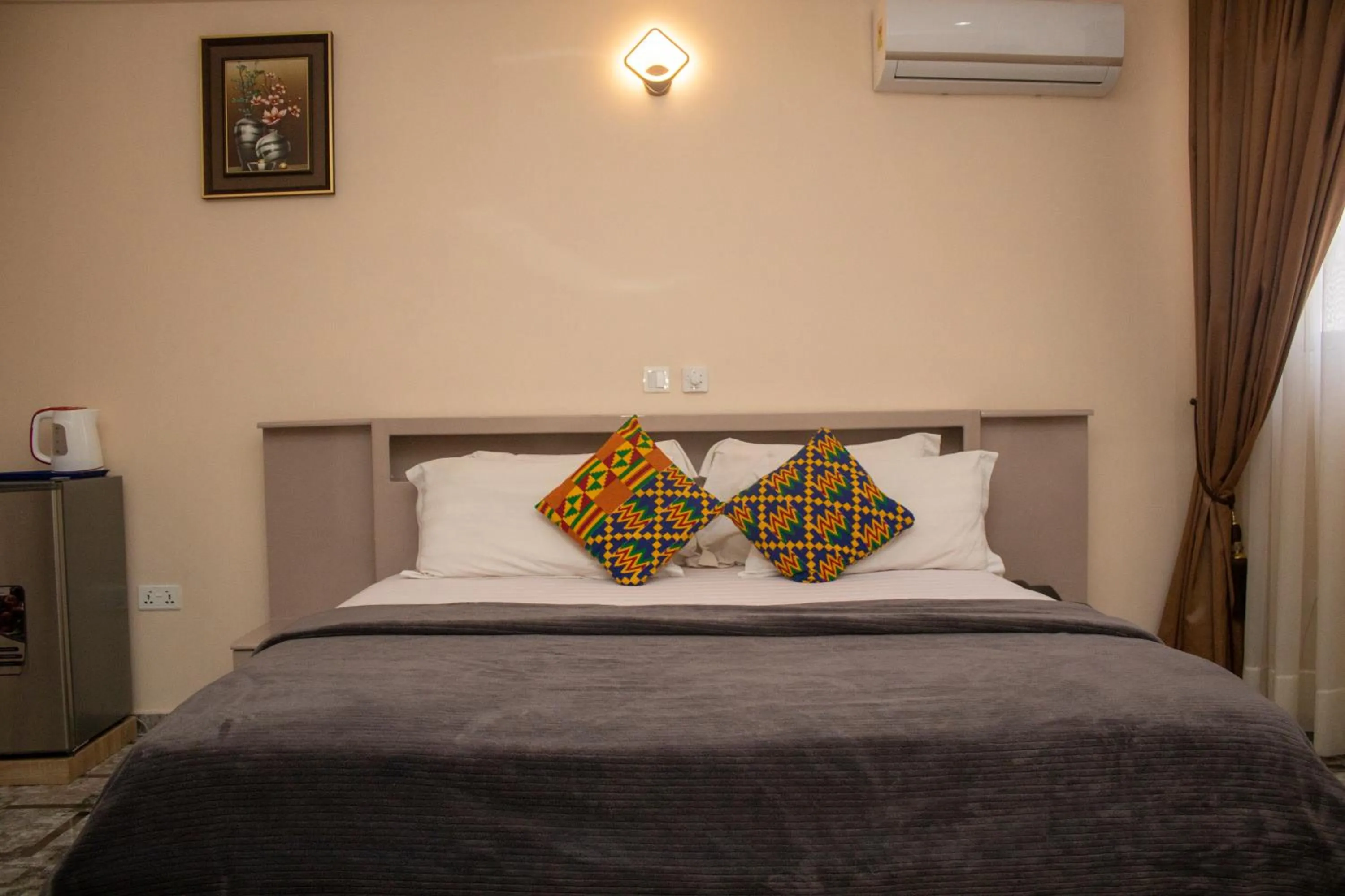 Bed in Exotic Palace Hotel