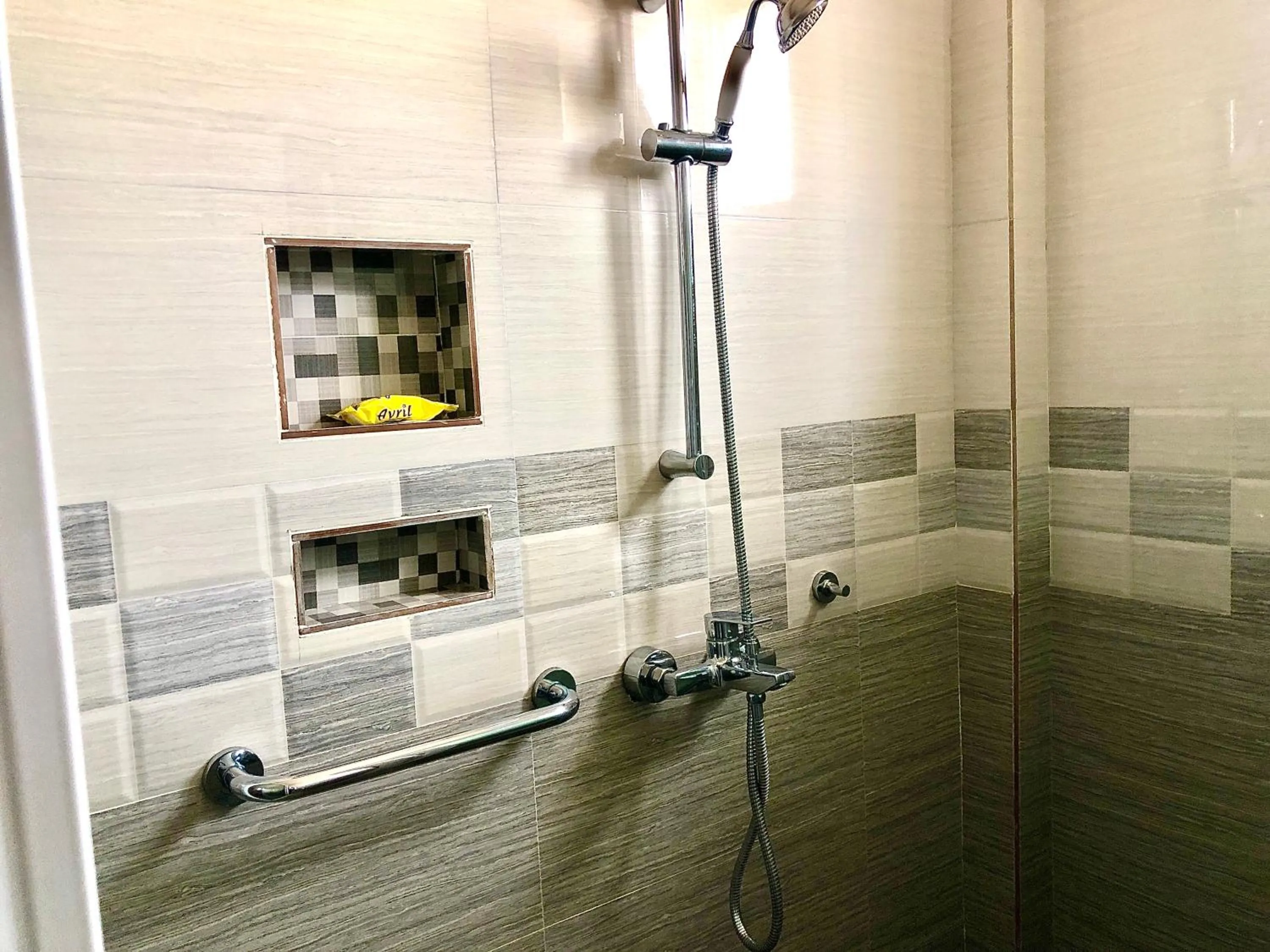 Shower in Exotic Palace Hotel