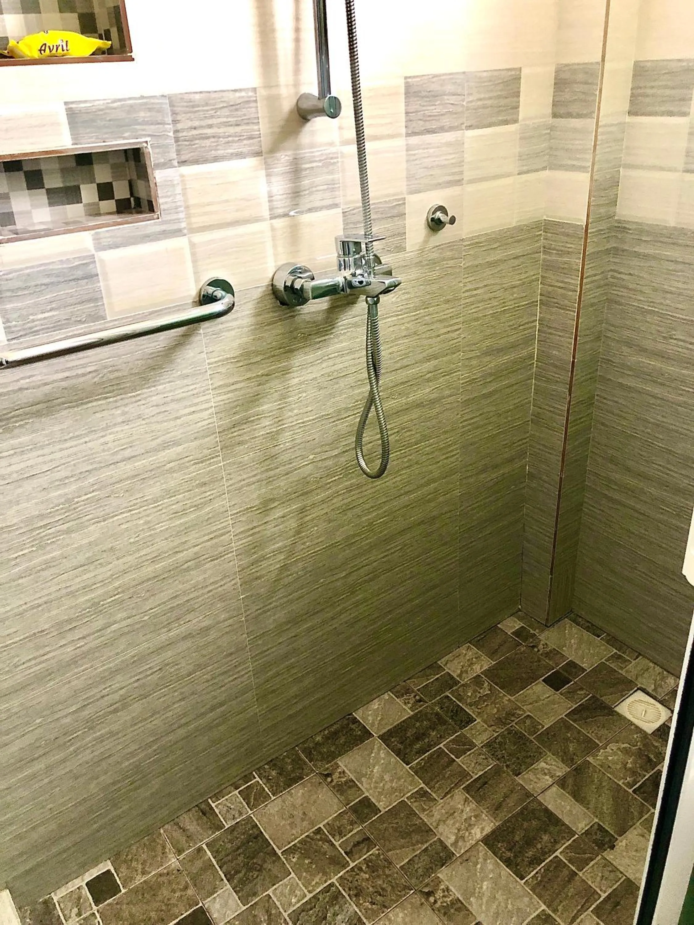 Shower in Exotic Palace Hotel