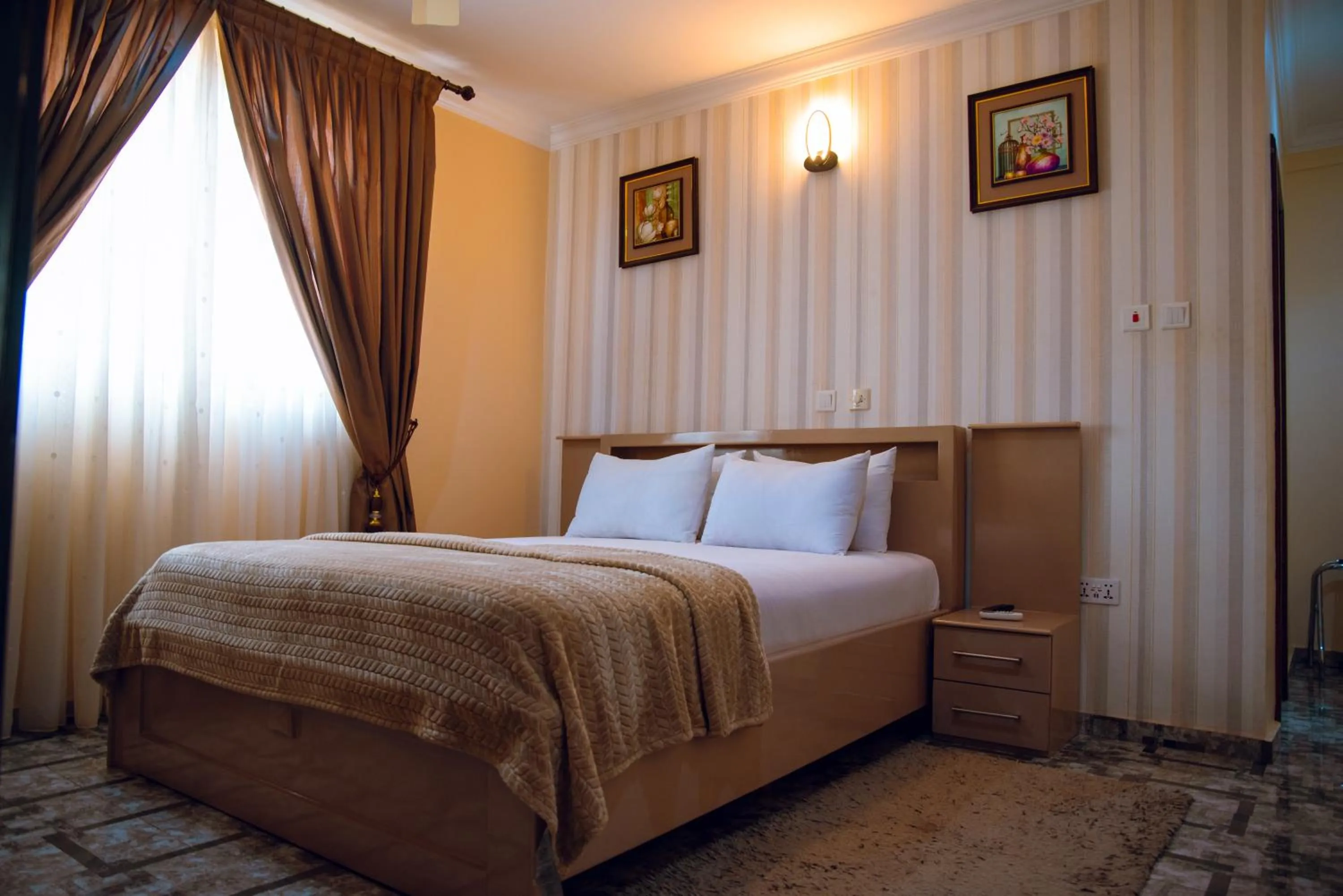 Bed in Exotic Palace Hotel