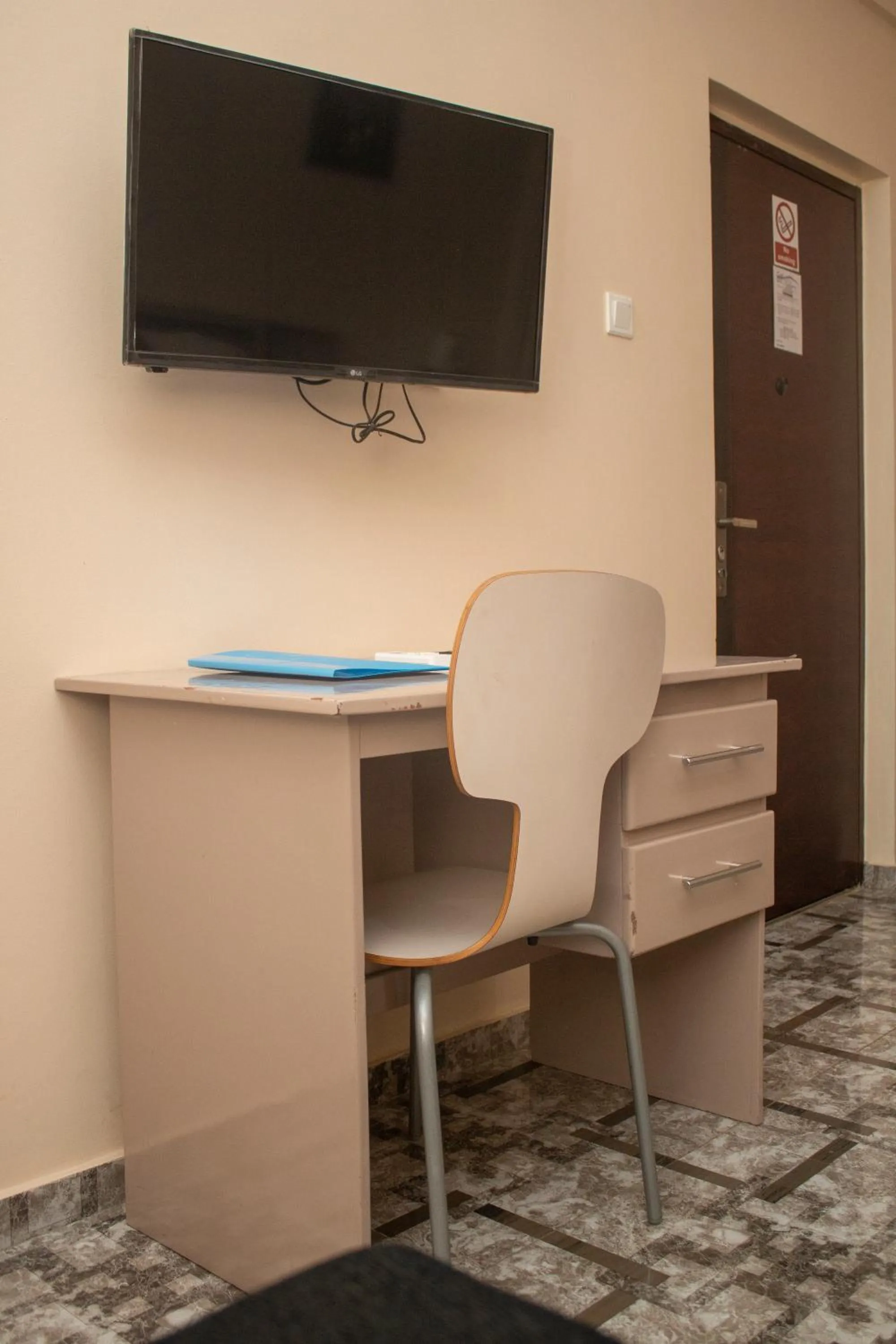 TV and multimedia in Exotic Palace Hotel