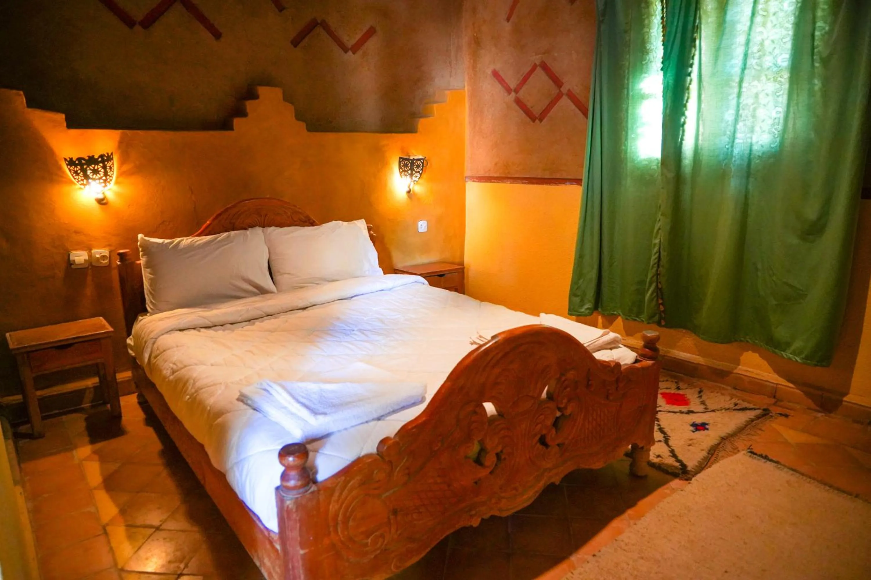Bed in Kasbah Erg Chebbi