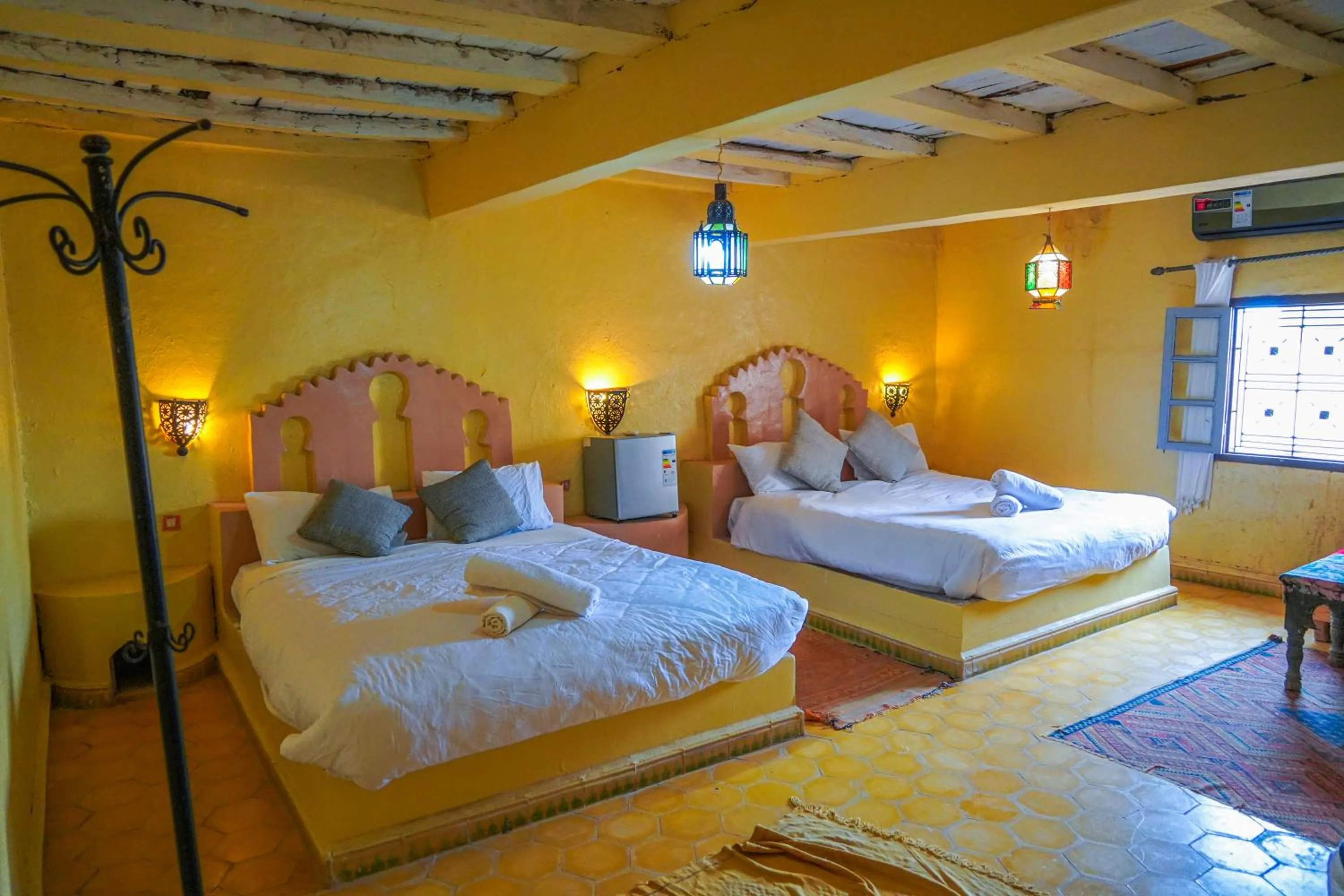 Bed in Kasbah Erg Chebbi