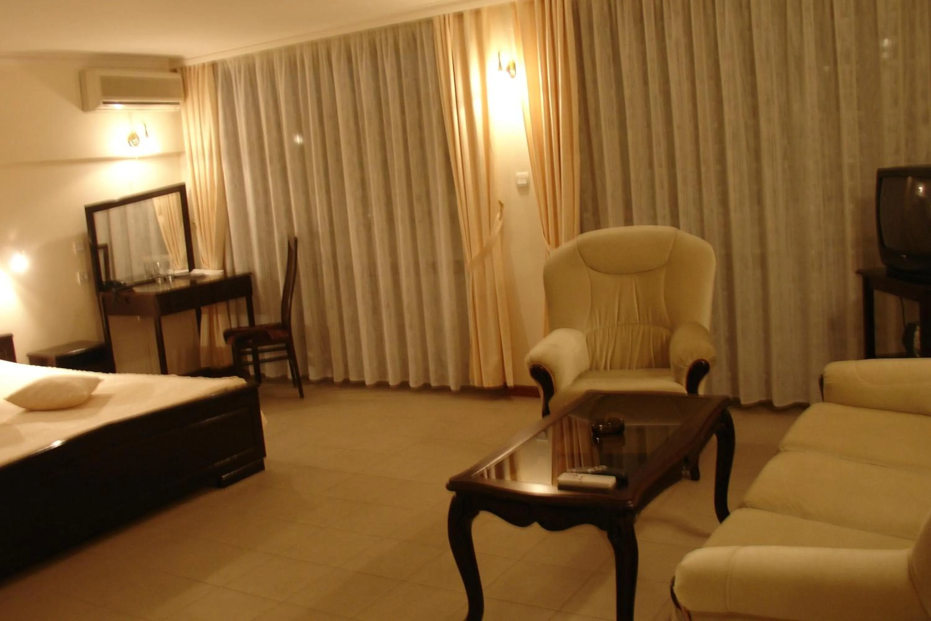 Decorative detail, Bed in Hotel Klisura