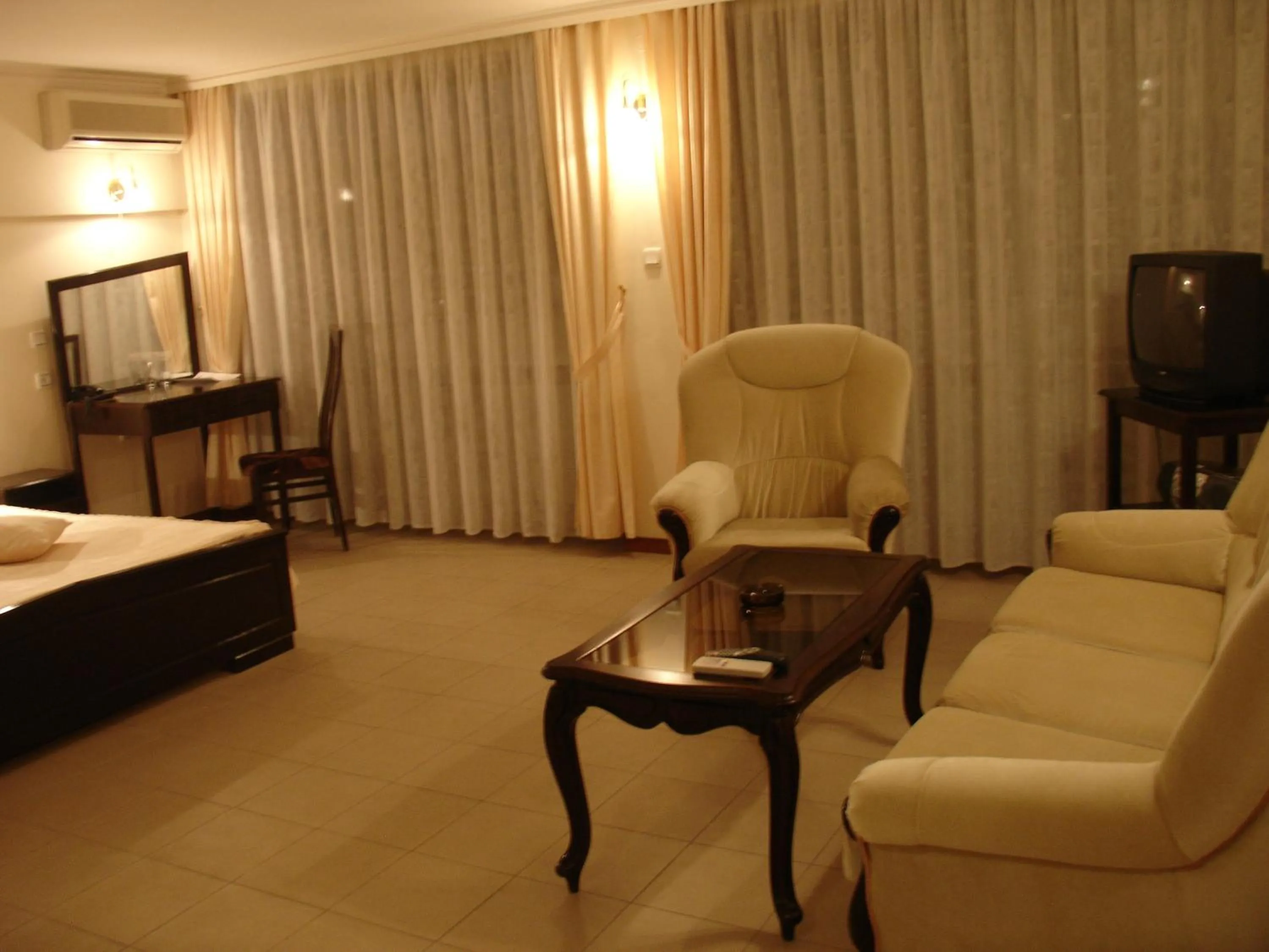 Decorative detail, Bed in Hotel Klisura