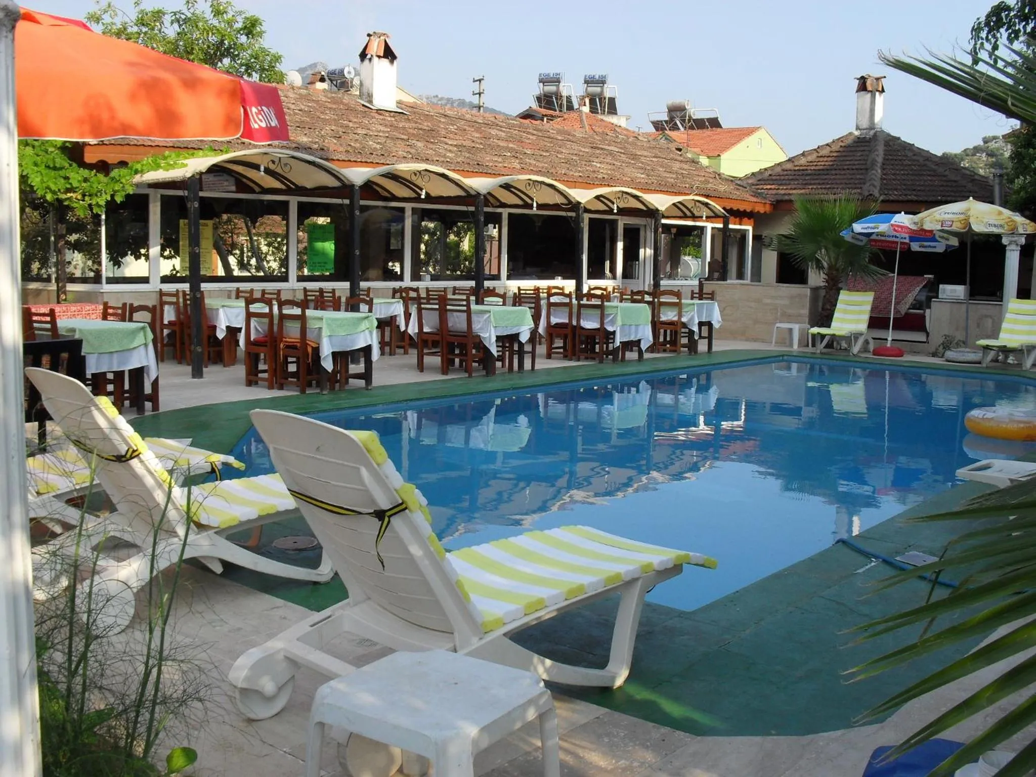 Restaurant/places to eat in Villa Ozalp Apartments