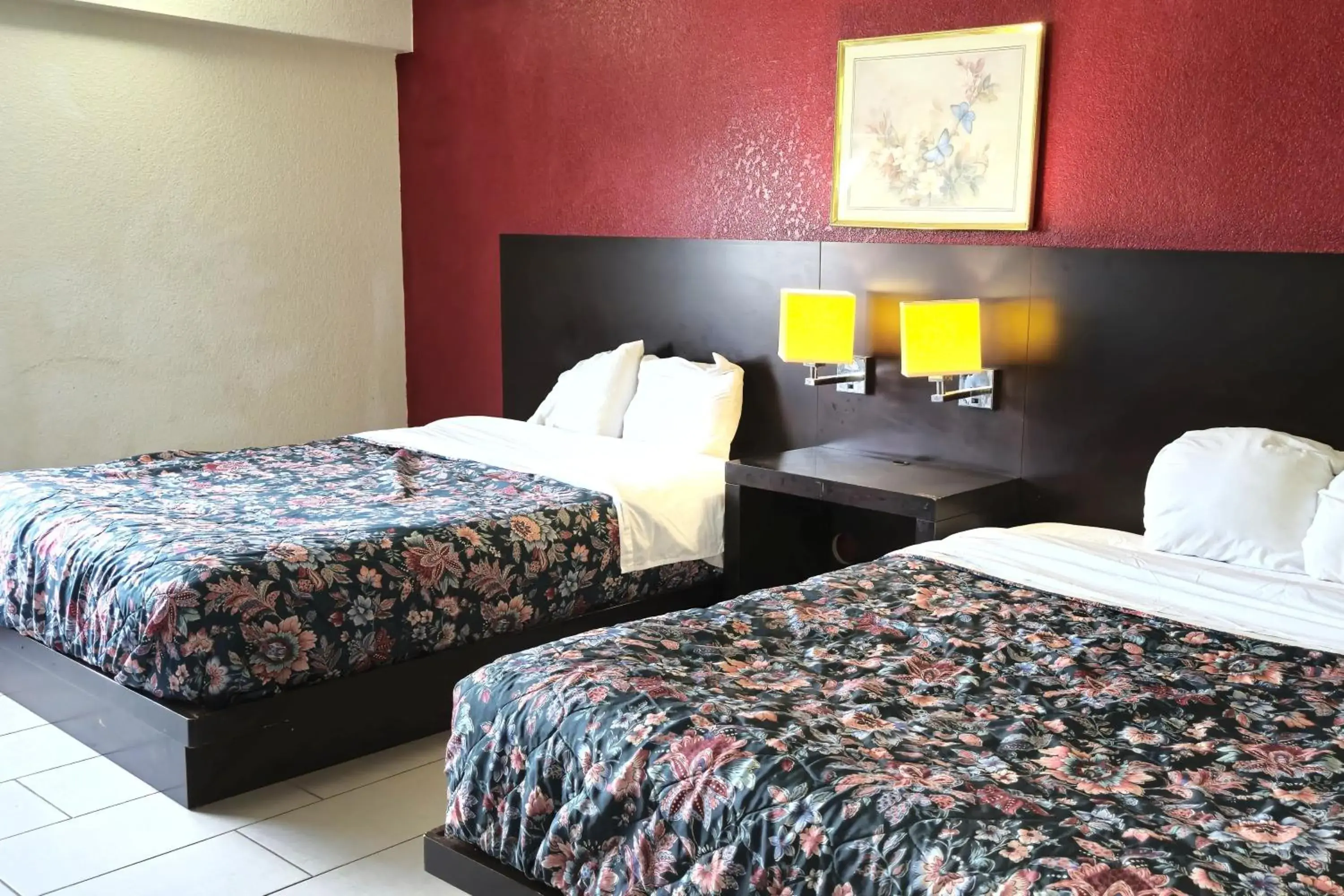 2 Queen Bed Smoking in River Valley Inn and Suites 2 Queen Bed Smoking in River Valley Inn and Suites