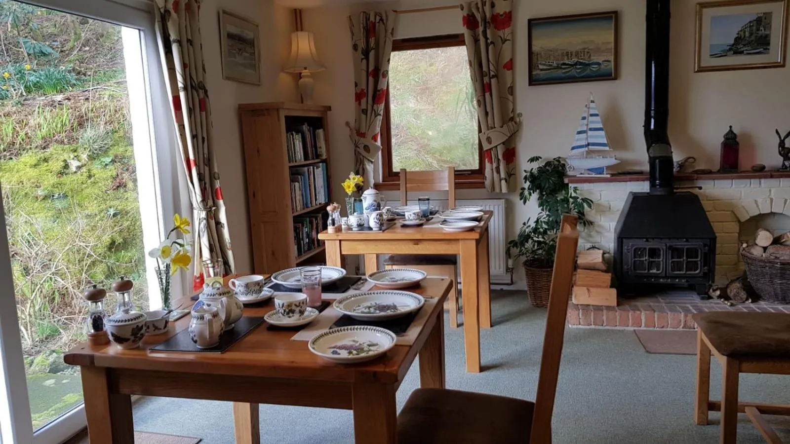 Dining area in The Old Cottage