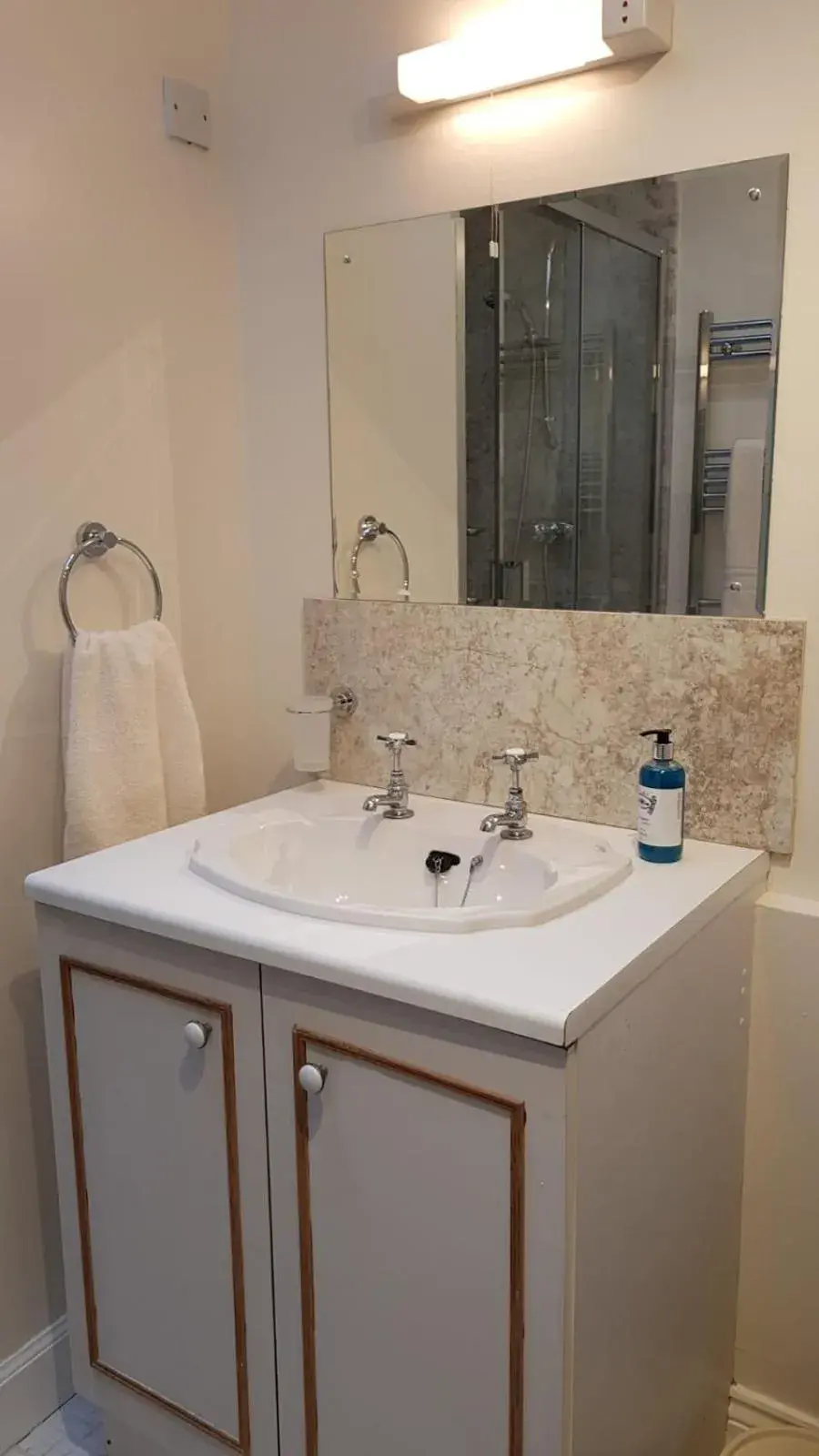 Deluxe Double Room with Side Sea View - single occupancy in The Old Cottage Deluxe Double Room with Side Sea View - single occupancy in The Old Cottage