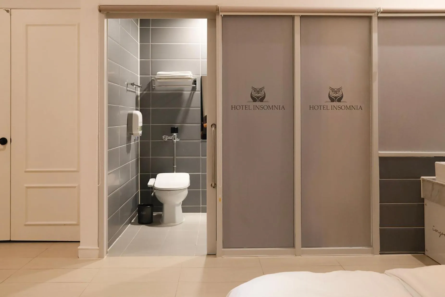 Shower in 호텔 인썸니아 Hotel Insomnia 失眠酒店