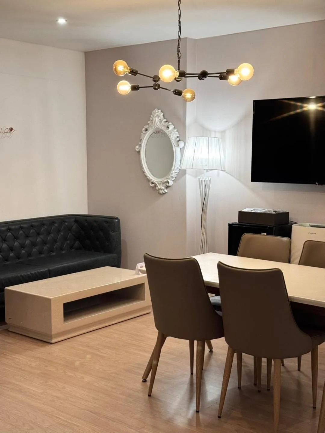 TV and multimedia in 호텔 인썸니아 Hotel Insomnia 失眠酒店