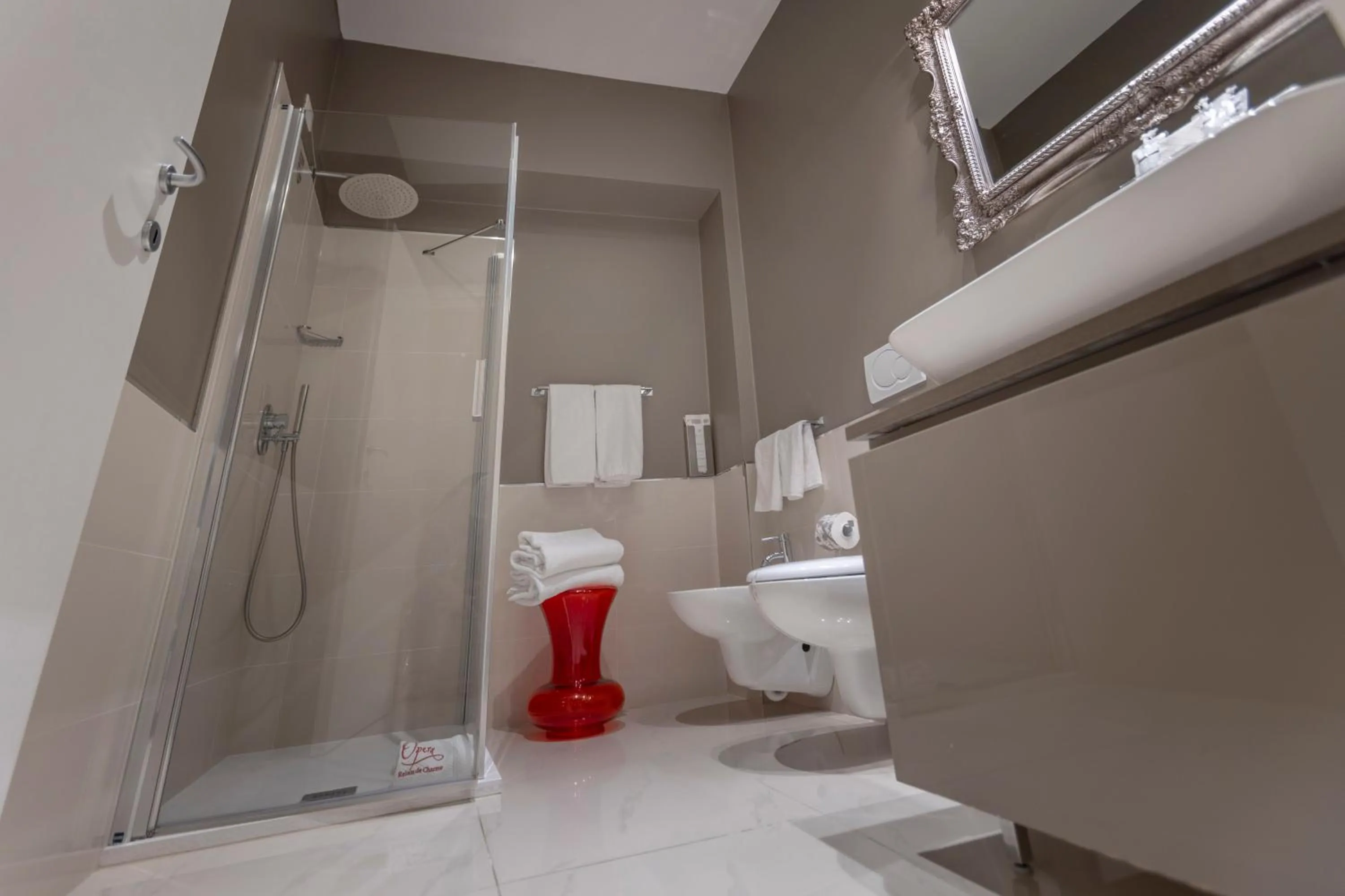 Bathroom in Opera Relais De Charme - Aparthotel