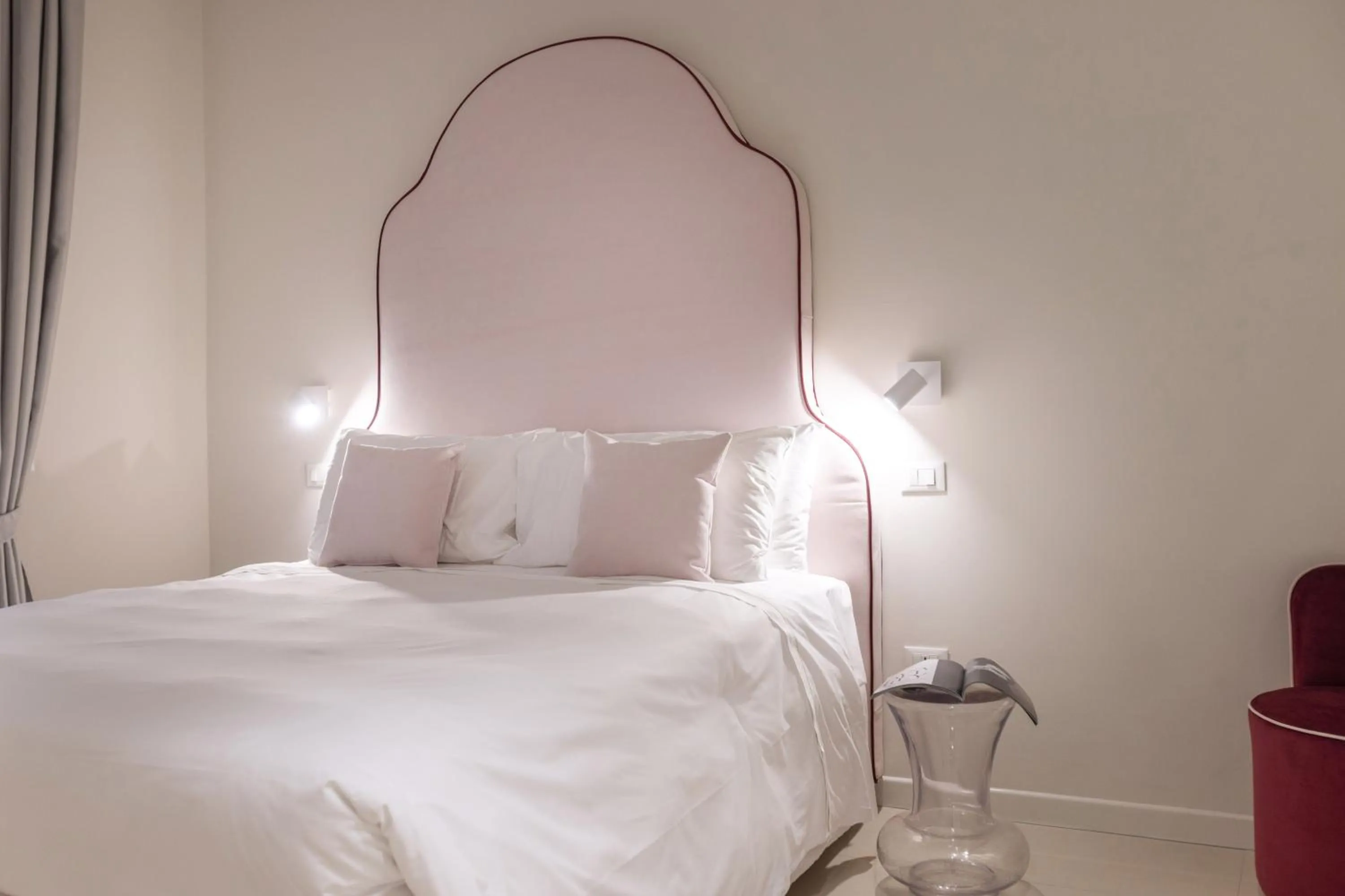 Bedroom, Bed in Opera Relais De Charme - Aparthotel