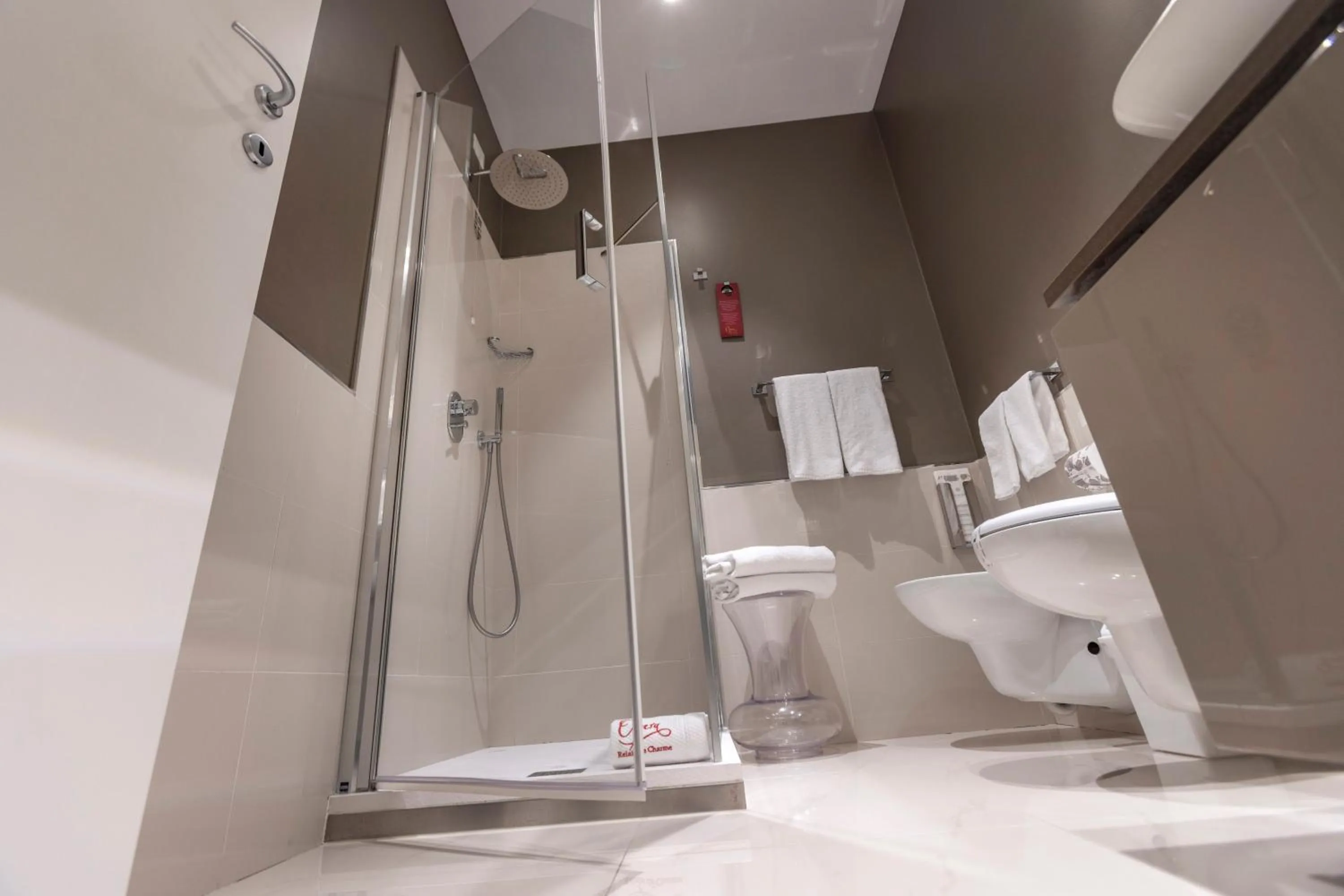 Bathroom in Opera Relais De Charme - Aparthotel