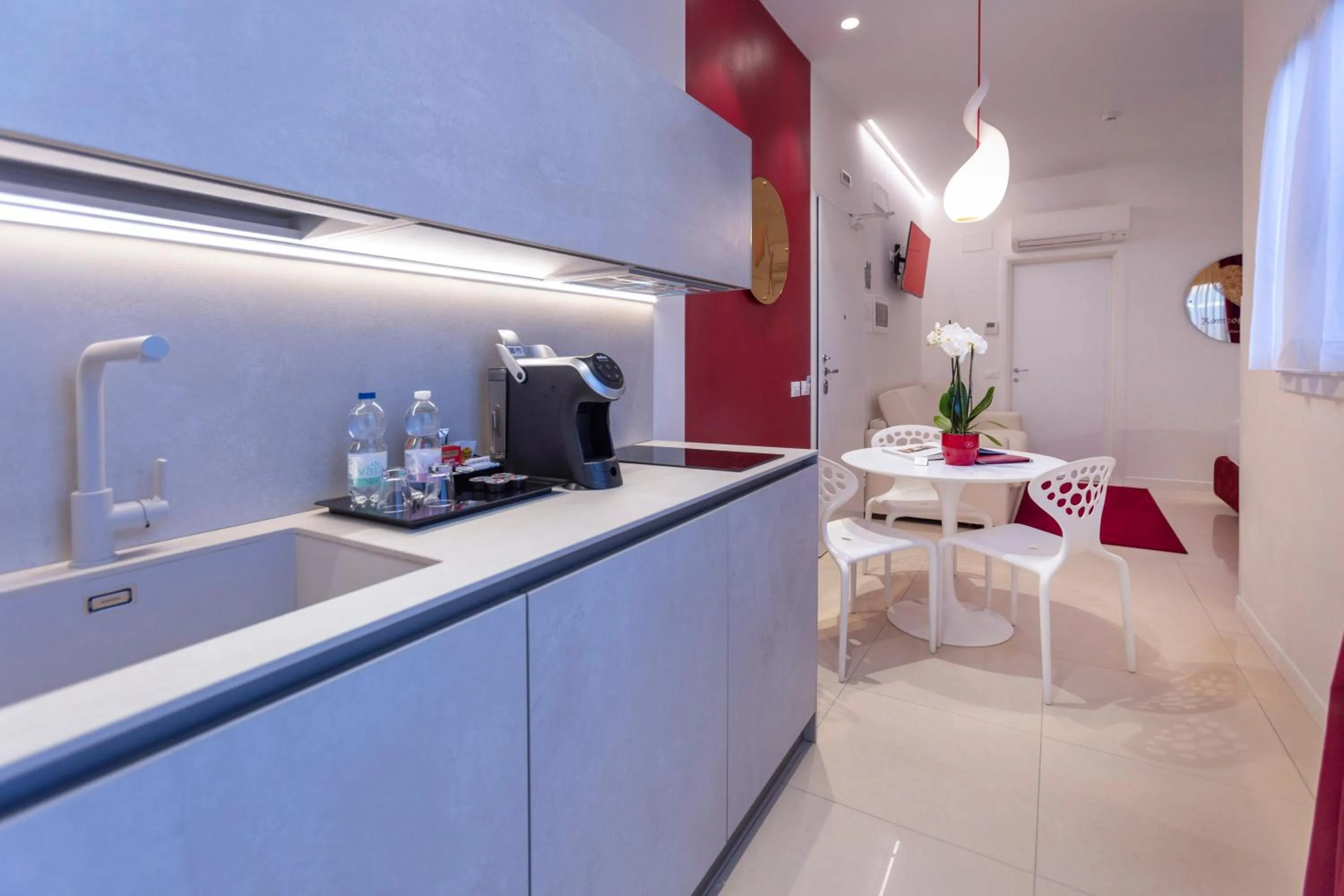 kitchen in Opera Relais De Charme - Aparthotel