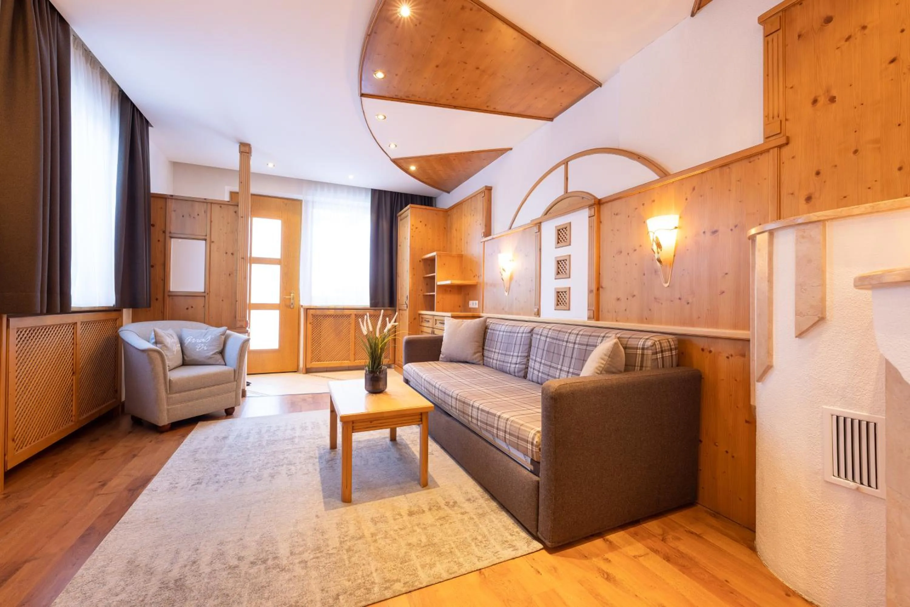 Living room in Max Mountain Apartments