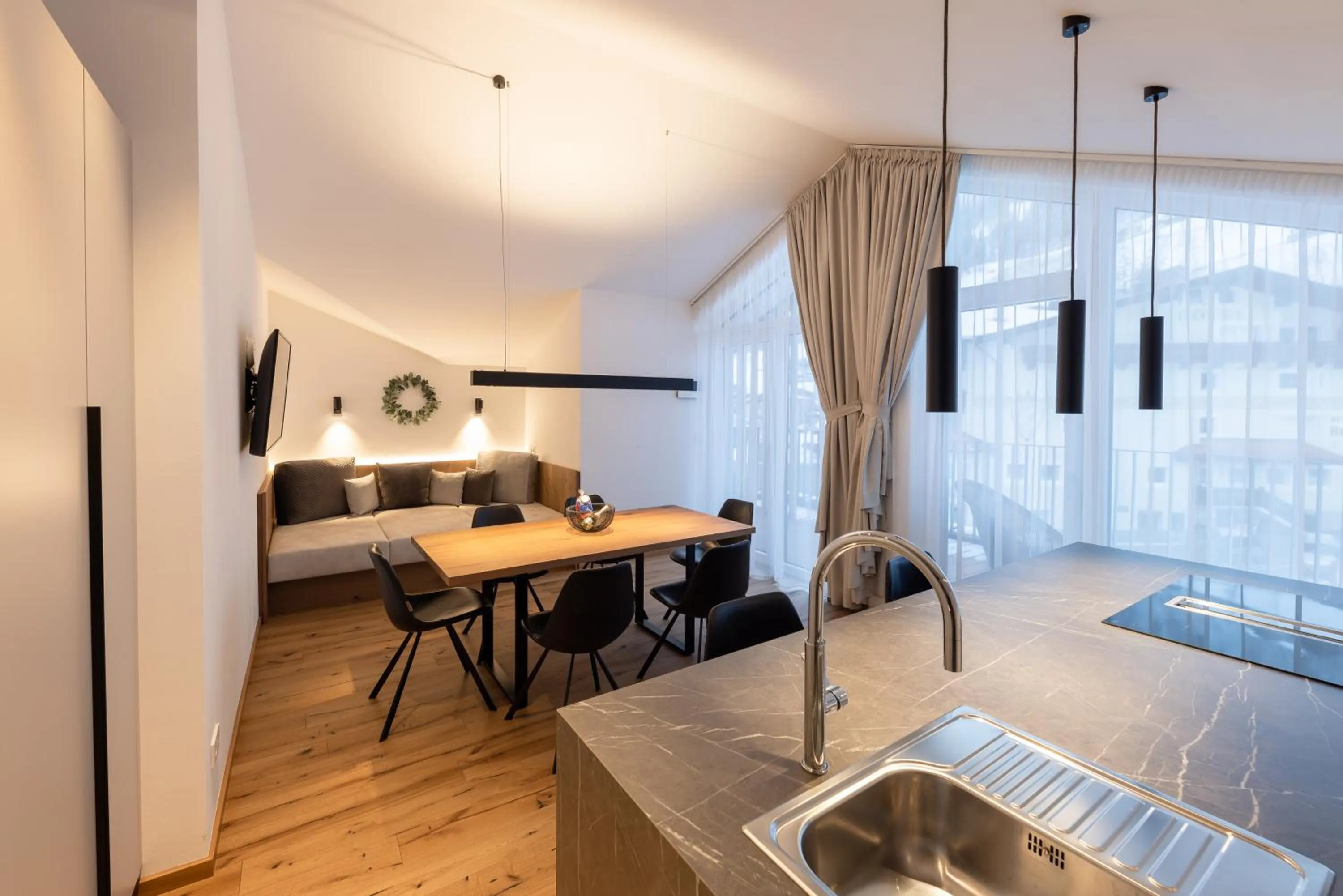 Kitchen or kitchenette, Bed in Max Mountain Apartments