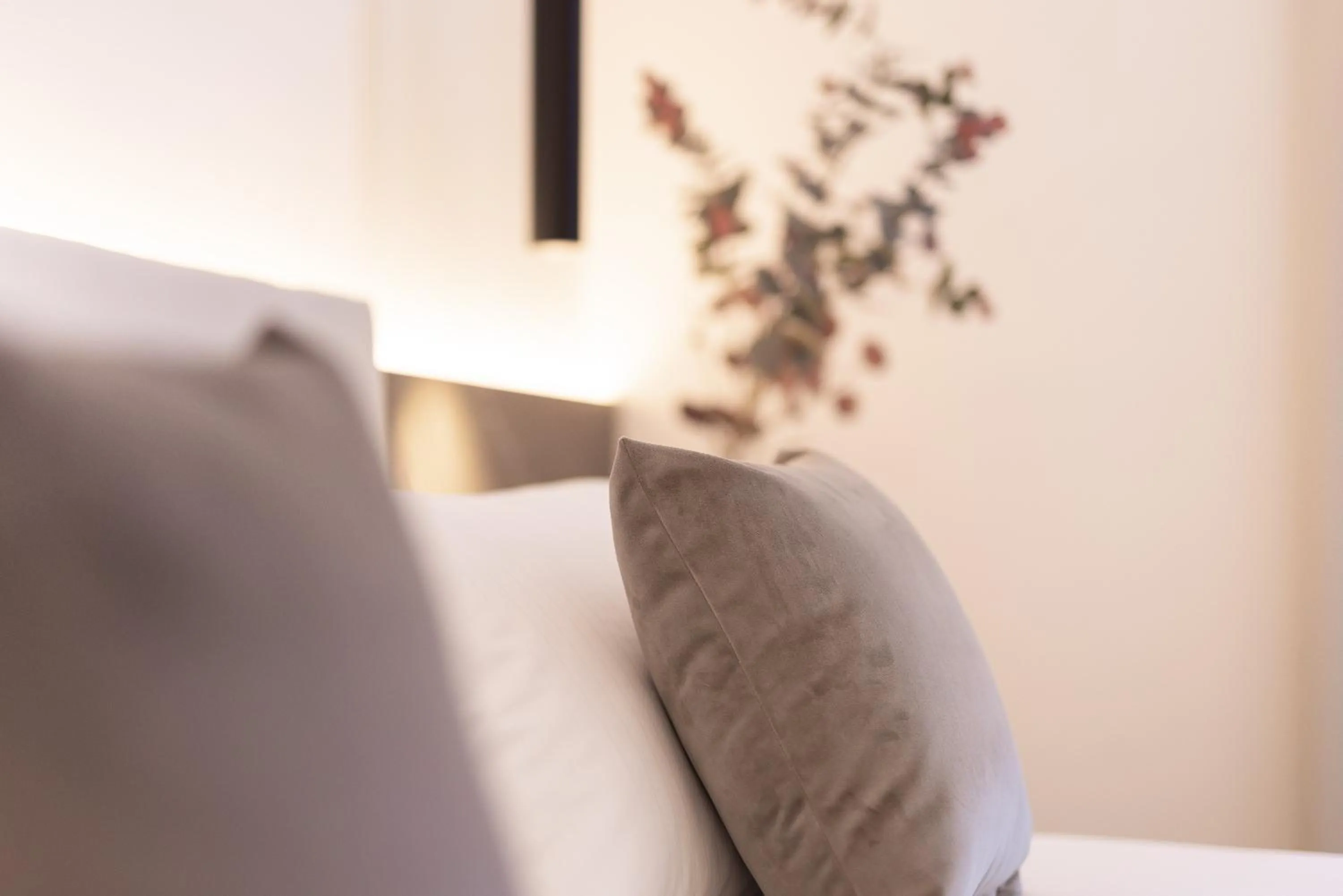 Bedroom, Bed in Max Mountain Apartments