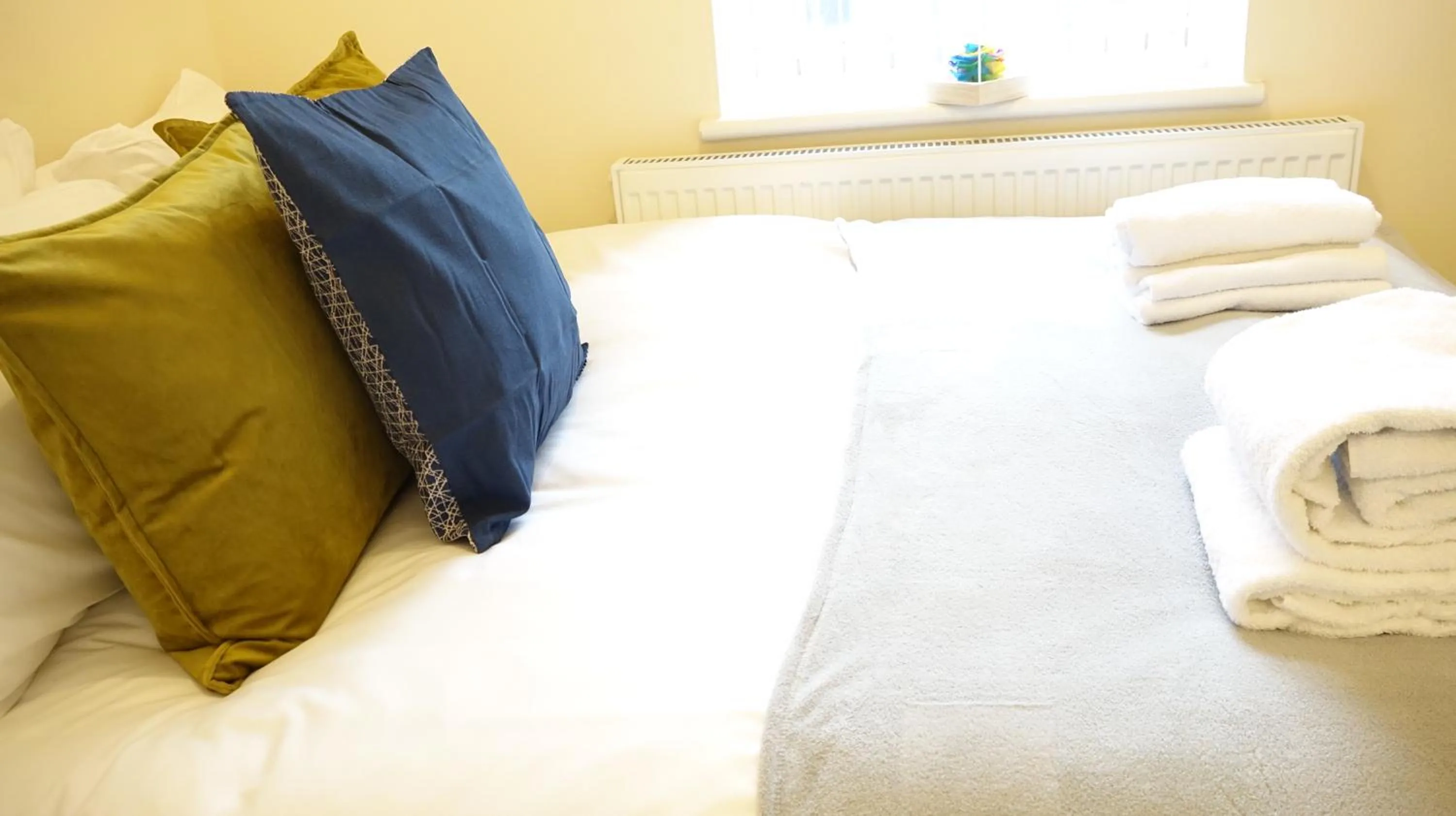 Bedroom, Bed in Heathrow Ensuite Rooms- Auto check in