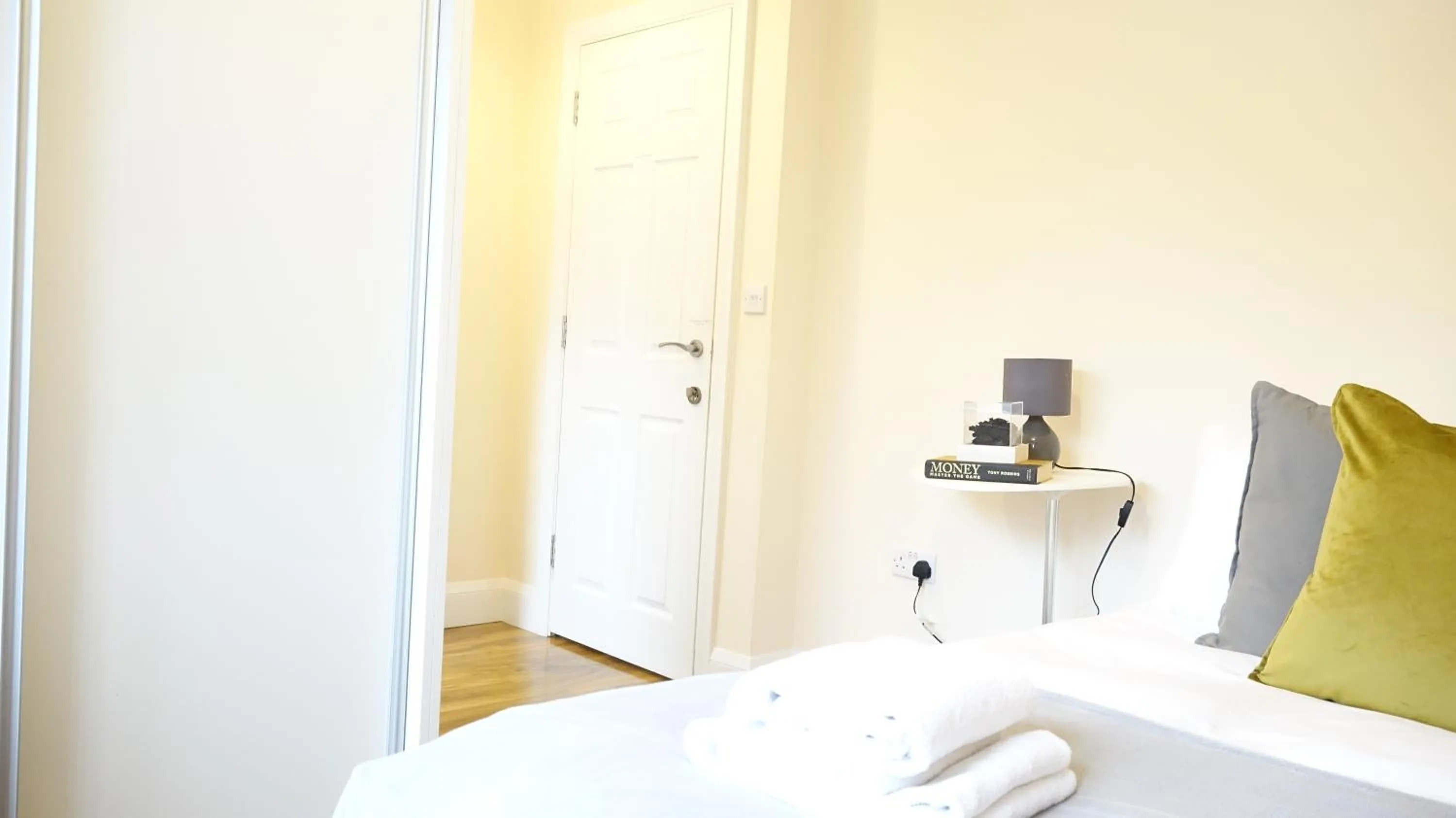 Bedroom, Bed in Heathrow Ensuite Rooms- Auto check in