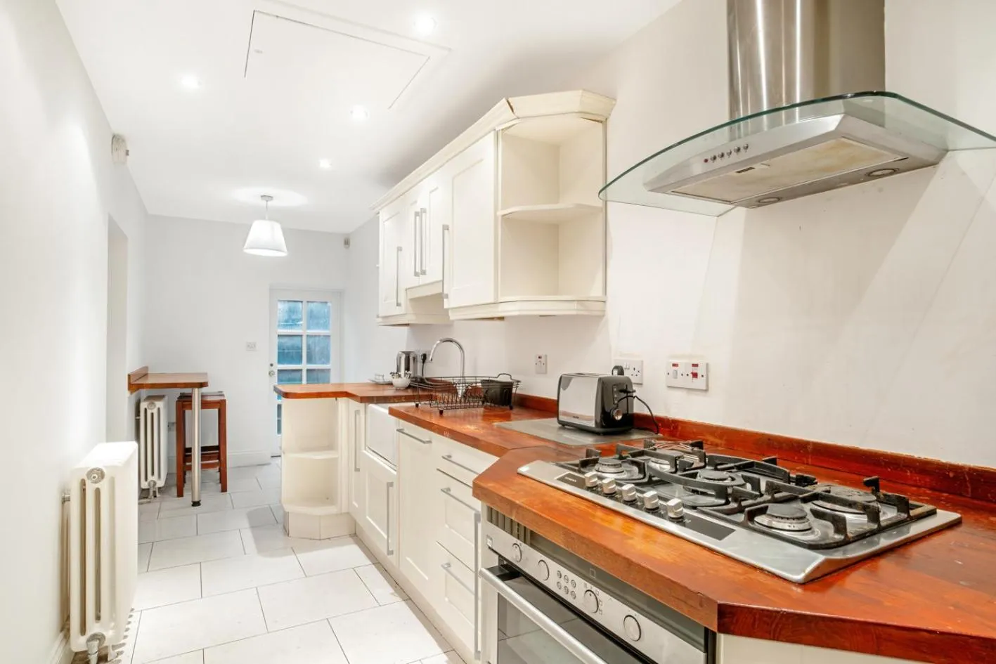 Kitchen or kitchenette in The Place Hotel