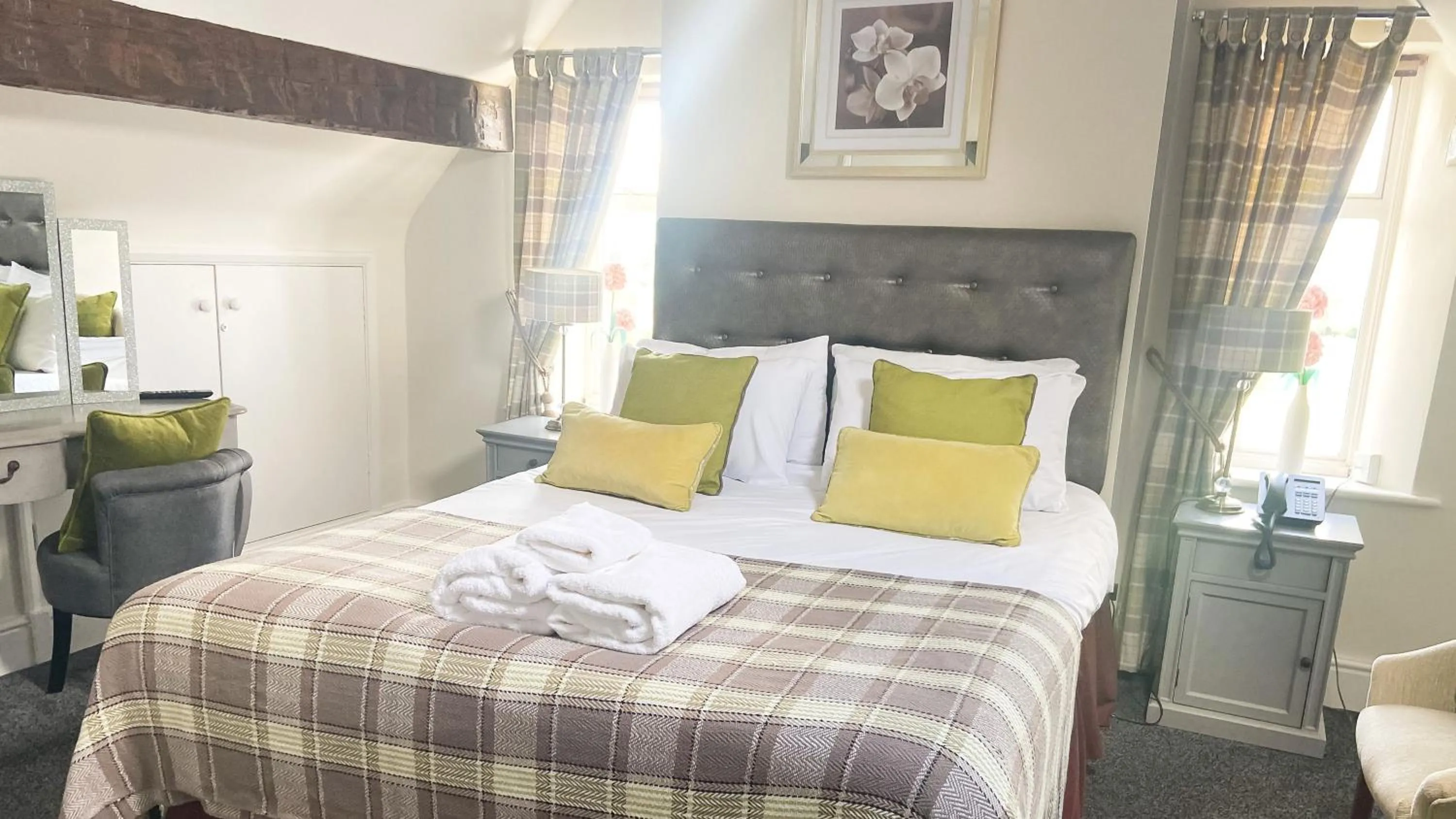 Bedroom, Bed in Horsley Lodge