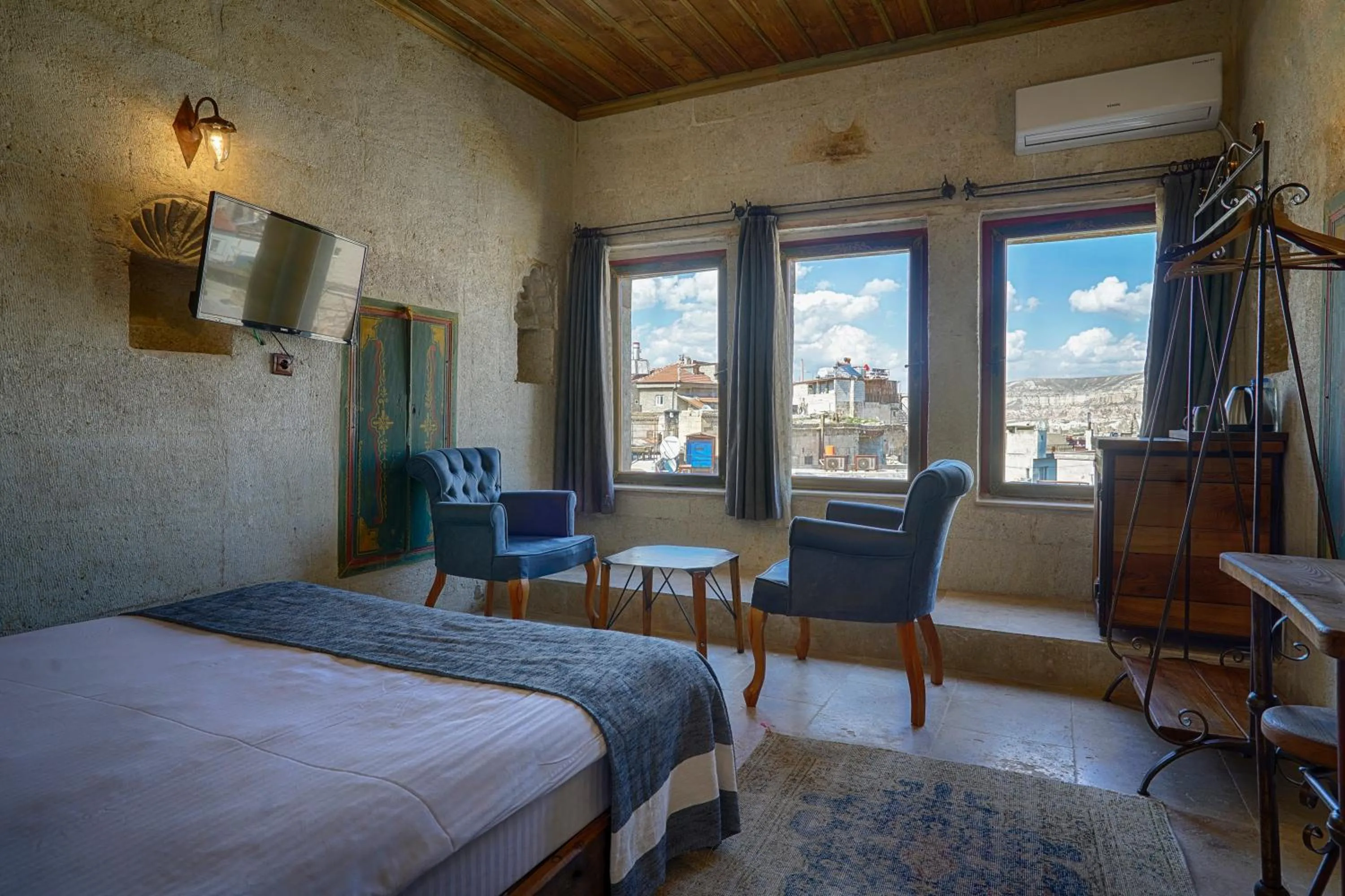 Photo of the whole room, Bed in Henna Hotel-Adults Only