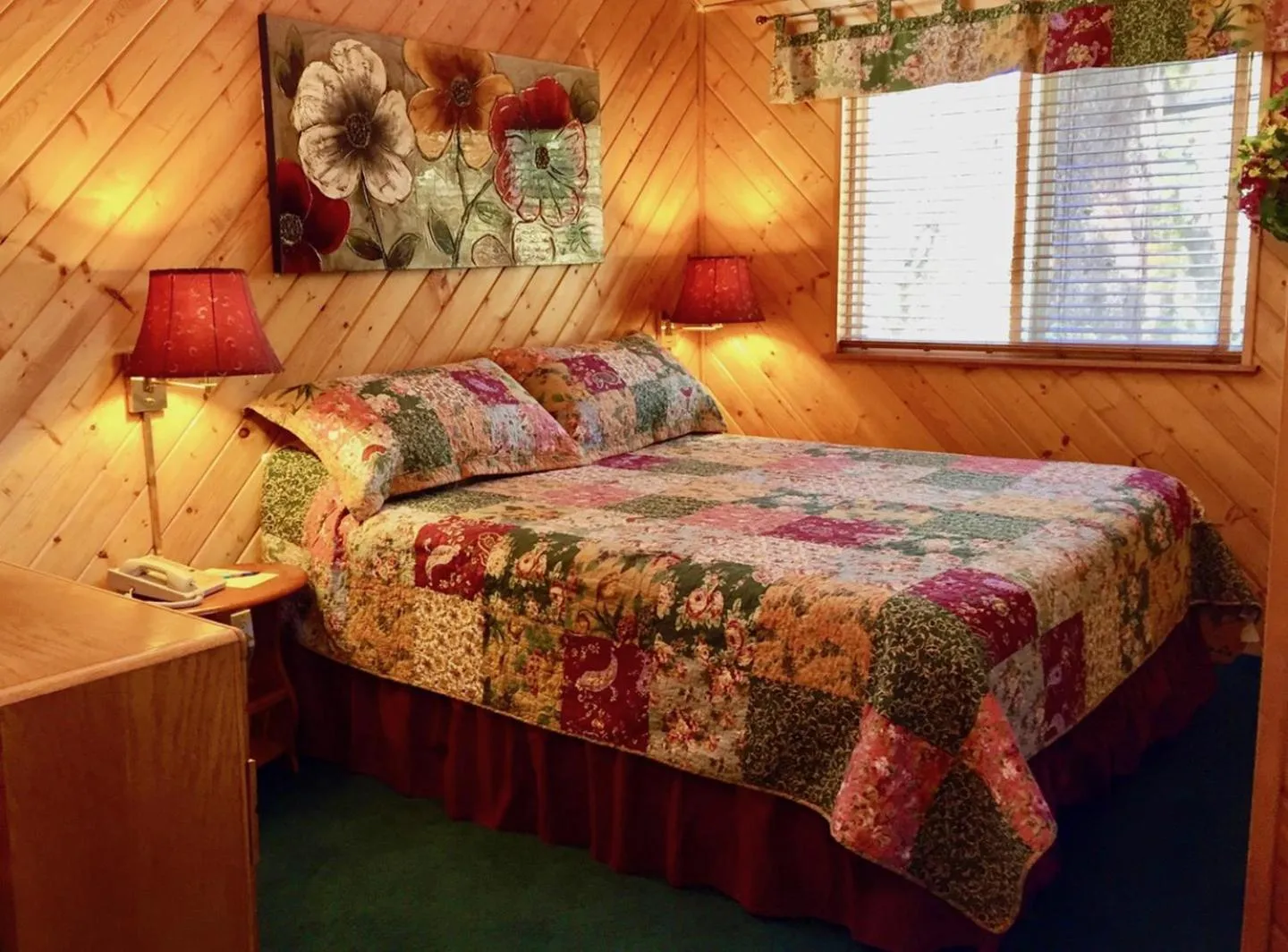 Bed in Giant Oaks Lodge