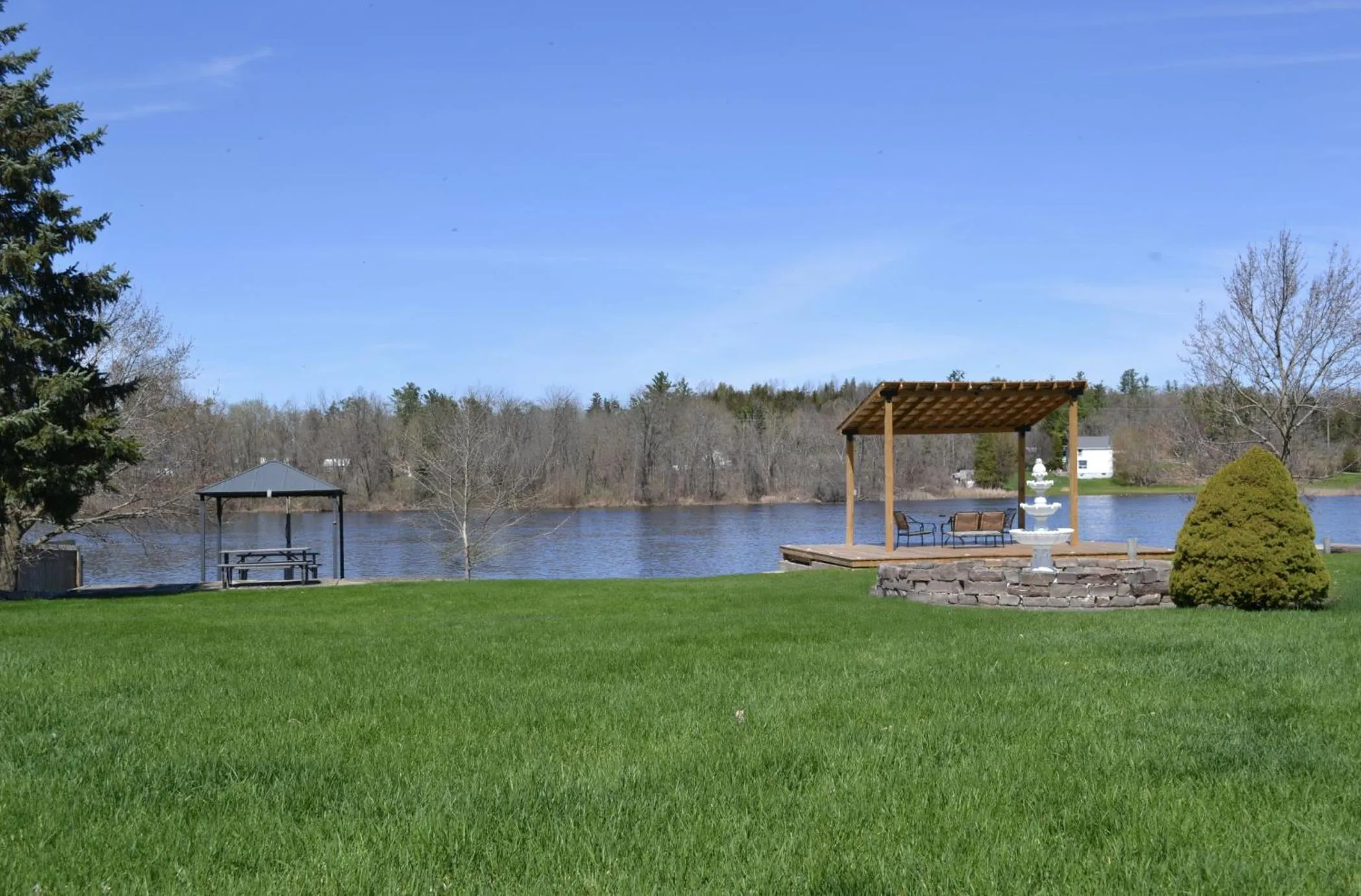 Lake view in Motel 6 Campbellford, ON