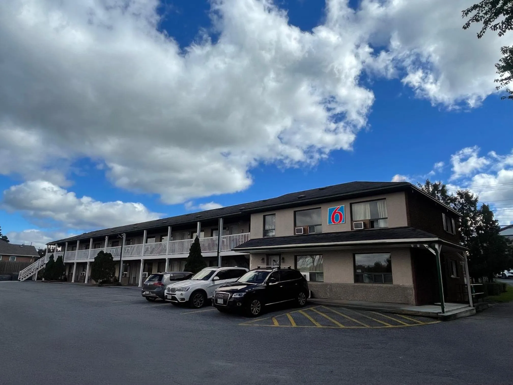 Property building in Motel 6 Campbellford, ON
