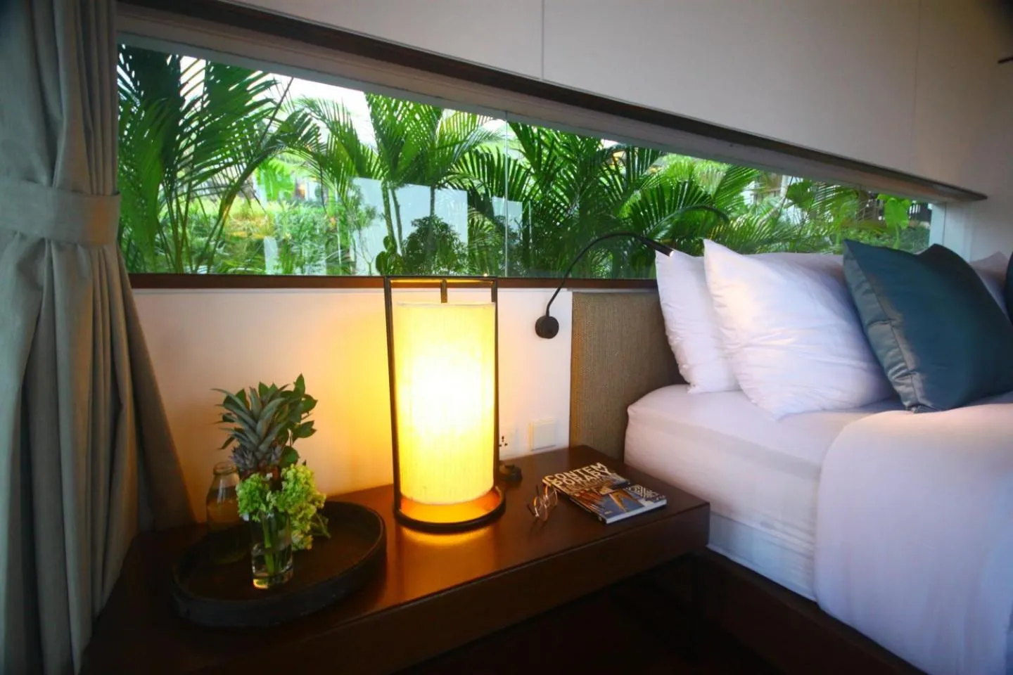 Bed in Alta Vista Mountain Villa Bali