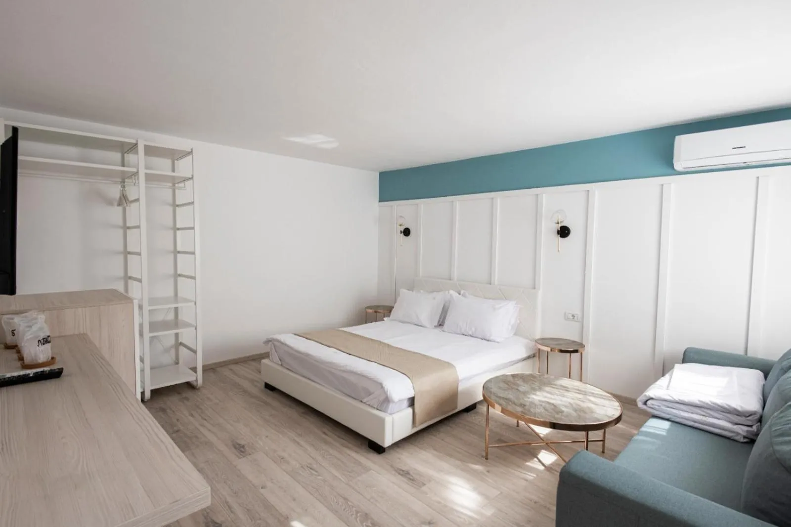 Photo of the whole room, Bed in Hotel Dana Resort