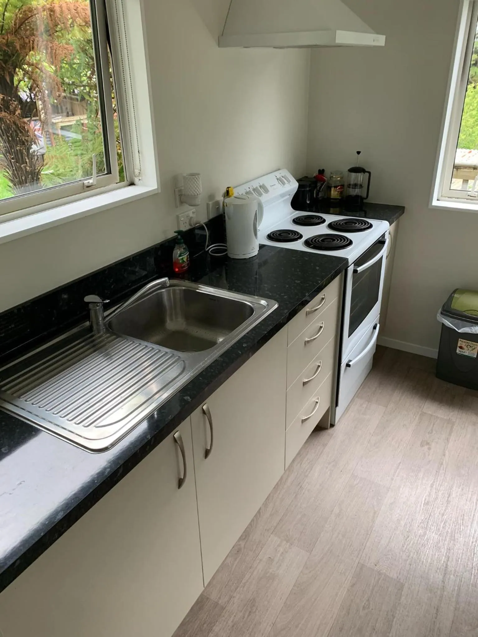 Kitchen or kitchenette in Incline Cottage