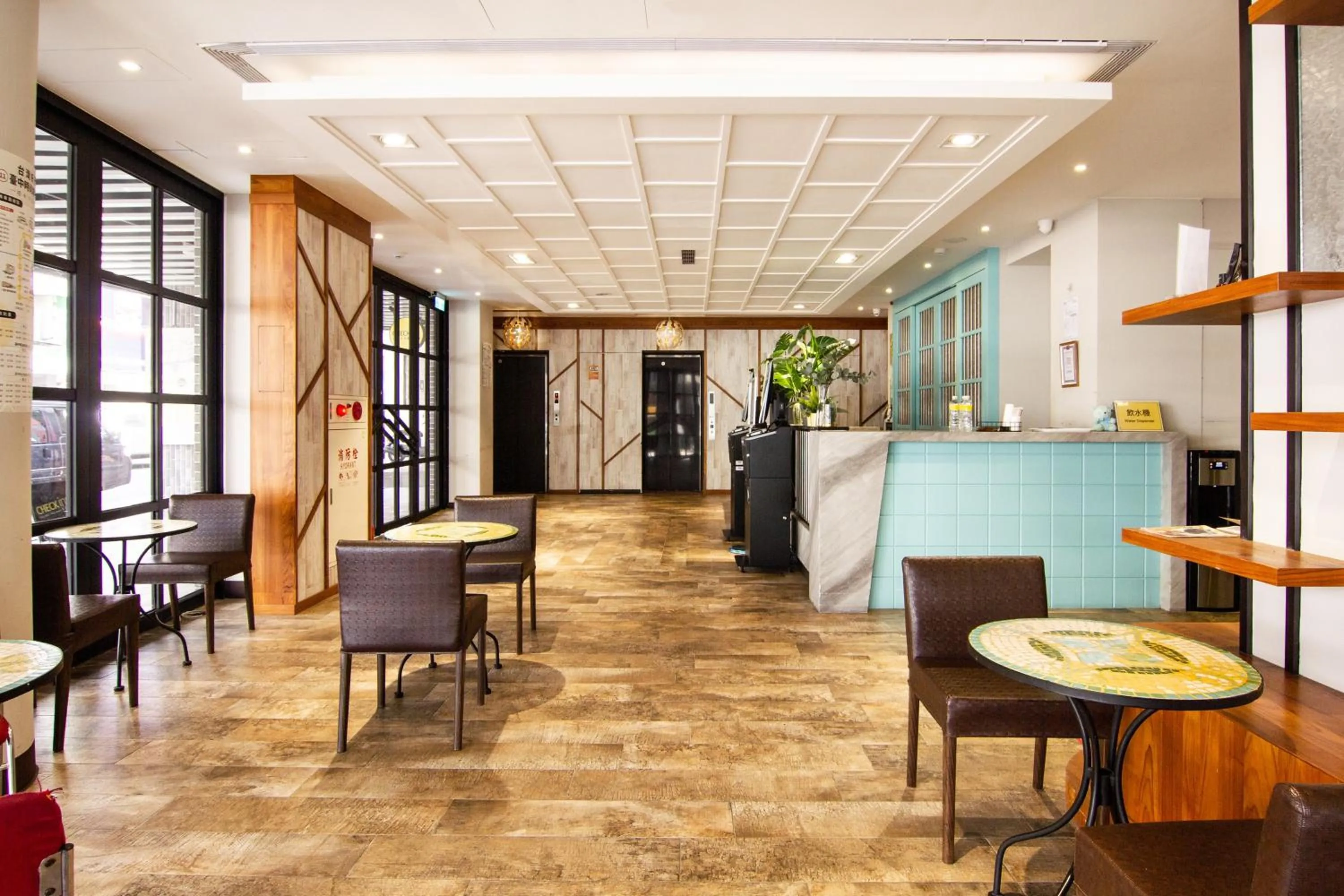 Seating area in CHECK inn Taichung Ziyou