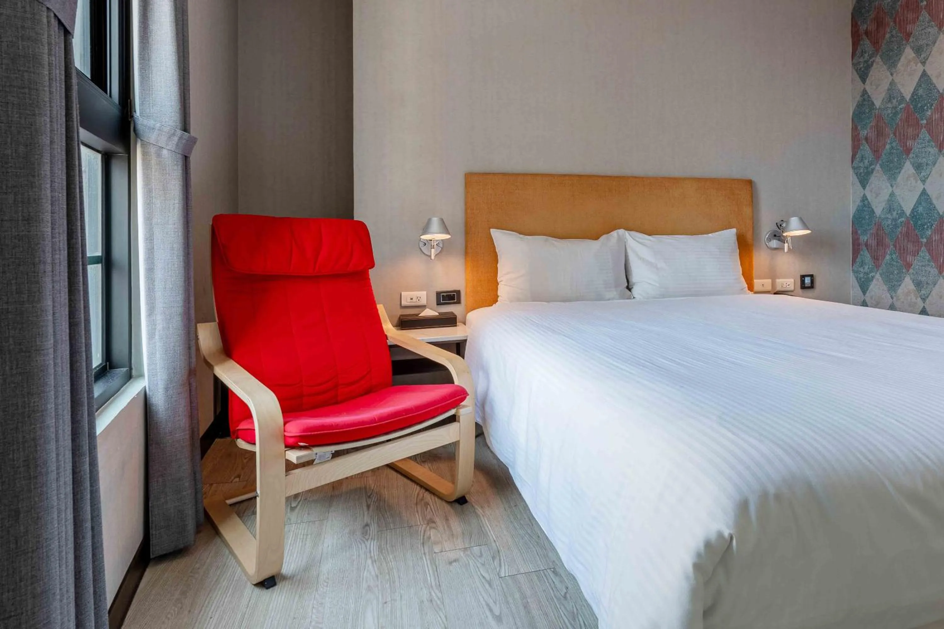 bunk bed, Bed in CHECK inn Taichung Ziyou