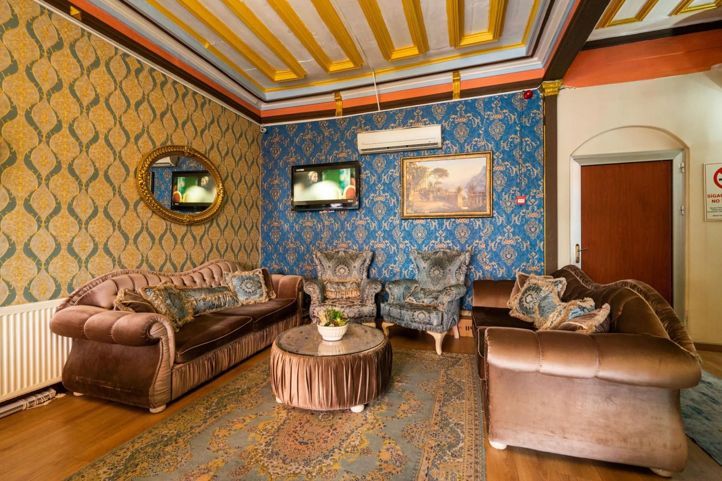 TV and multimedia in Gedikpasa Konagi Hotel