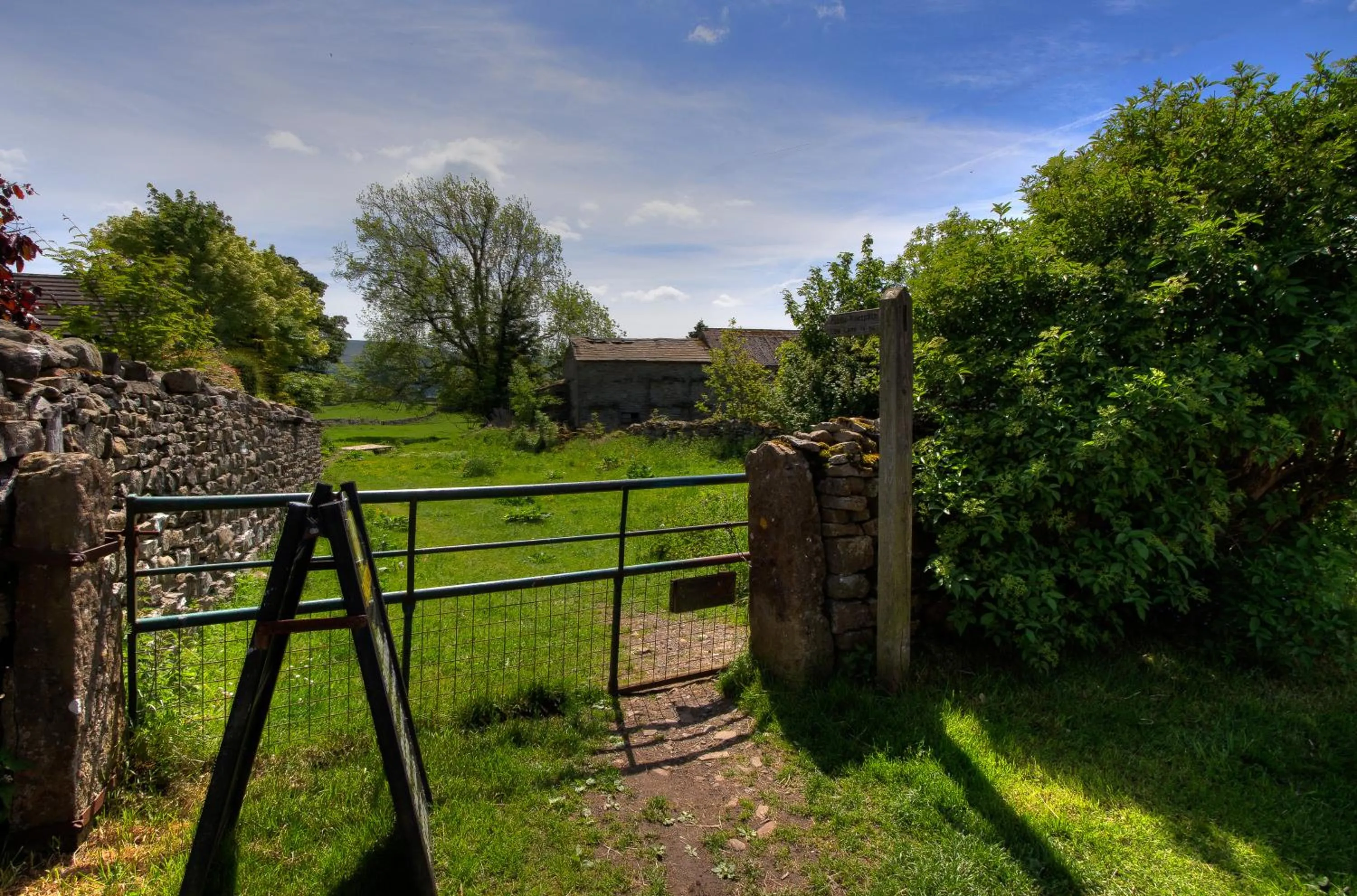 Property building in The Wheatsheaf Inn