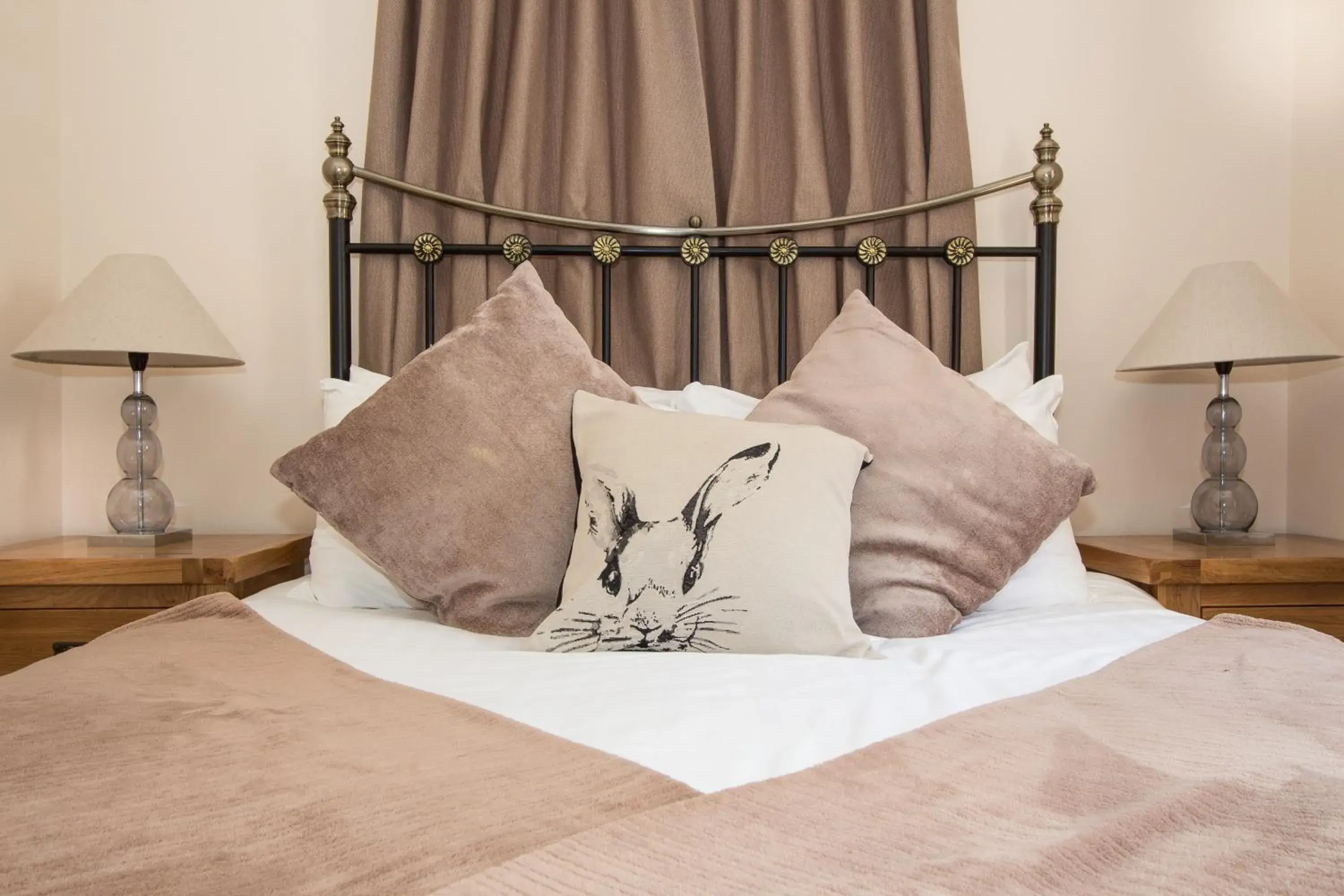 Family Room (2 Adults + 1 Child) in The Wheatsheaf Inn Family Room (2 Adults + 1 Child) in The Wheatsheaf Inn