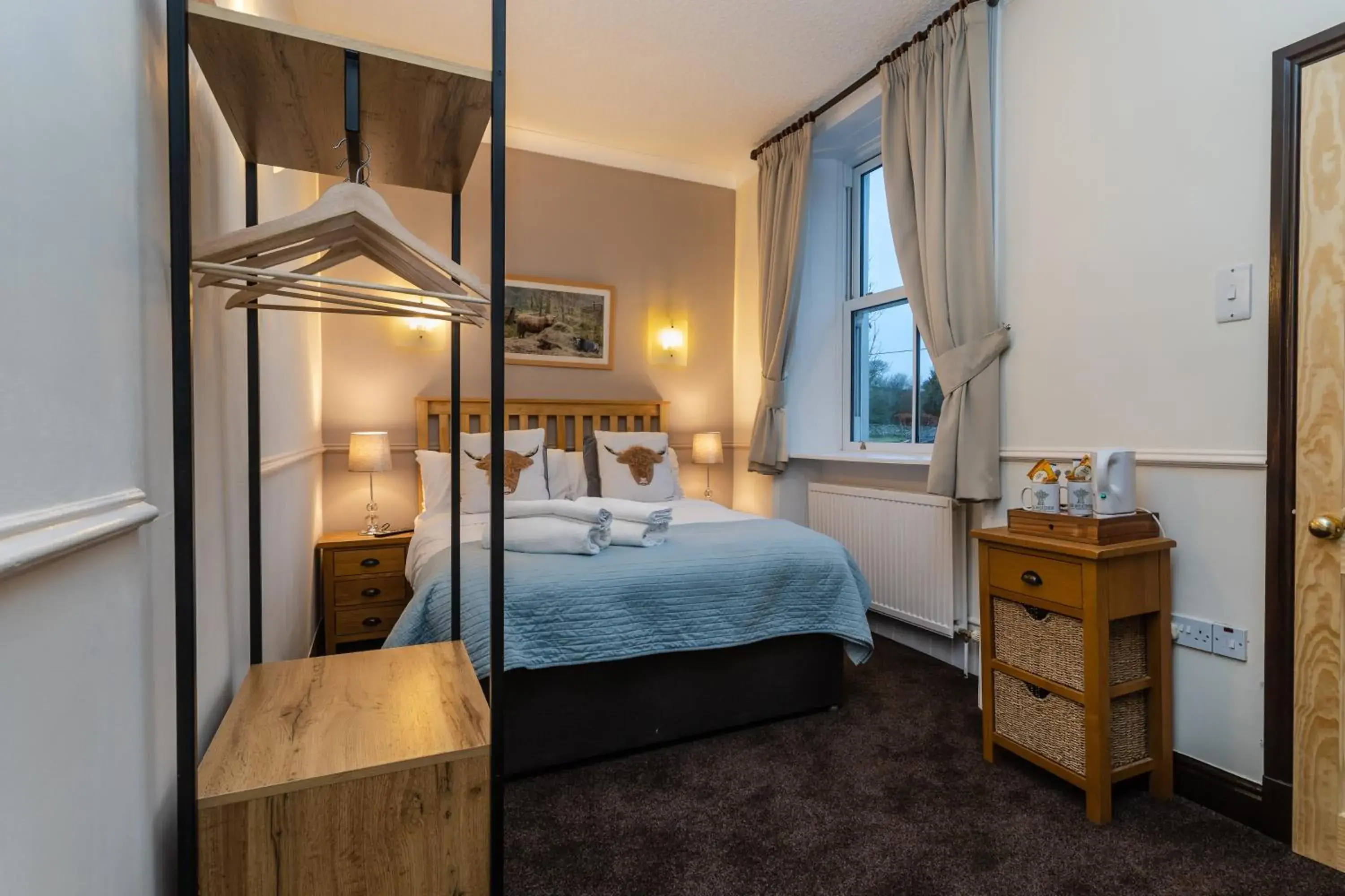 Small Double Room in The Wheatsheaf Inn Small Double Room in The Wheatsheaf Inn