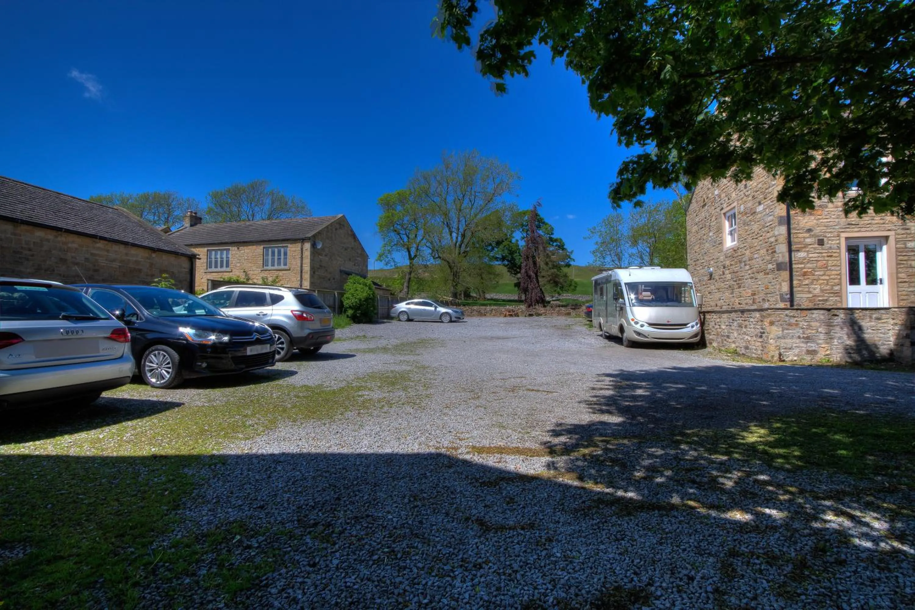Property building in The Wheatsheaf Inn