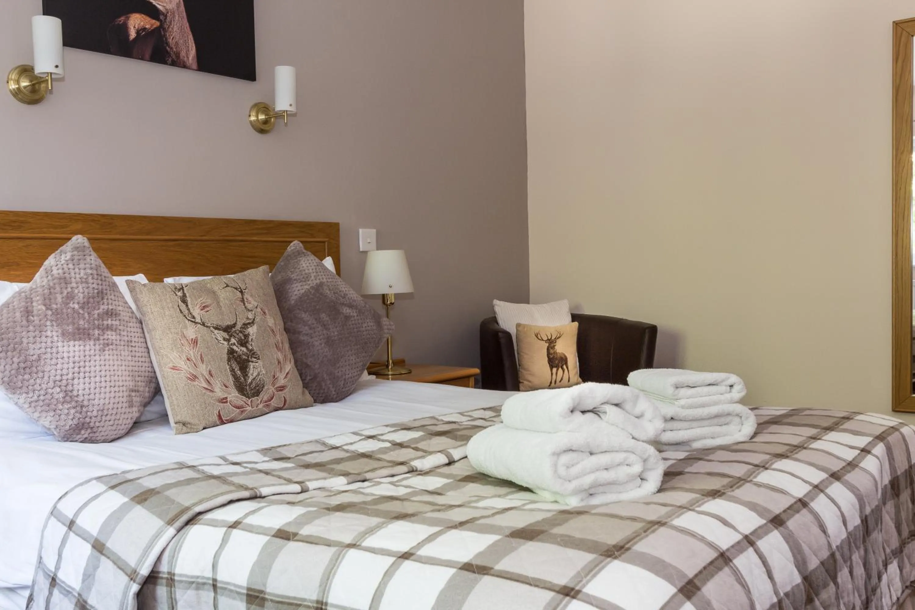 Bed in The Wheatsheaf Inn