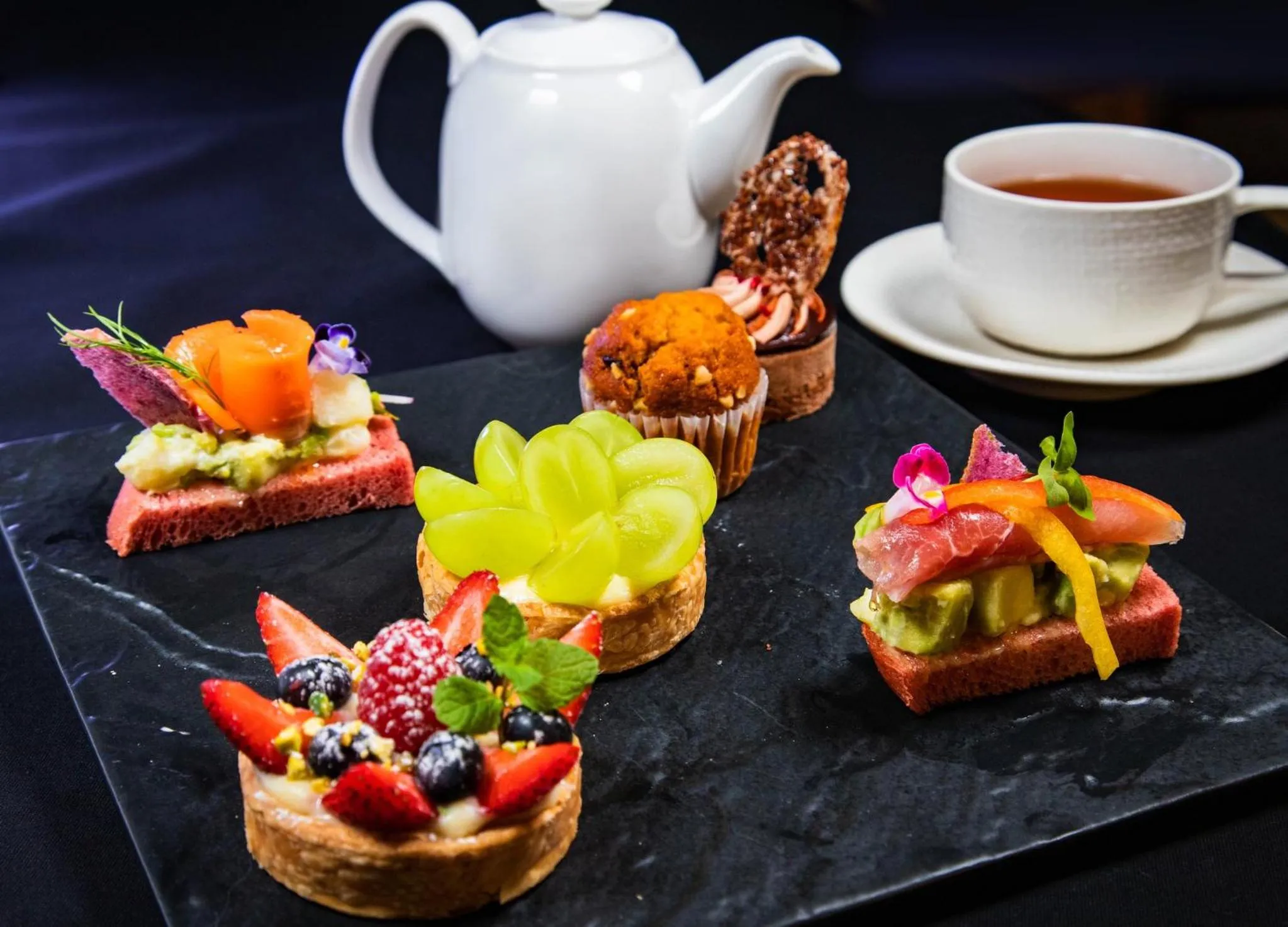 Restaurant/places to eat in Holiday Inn & Suites Shin Osaka by IHG