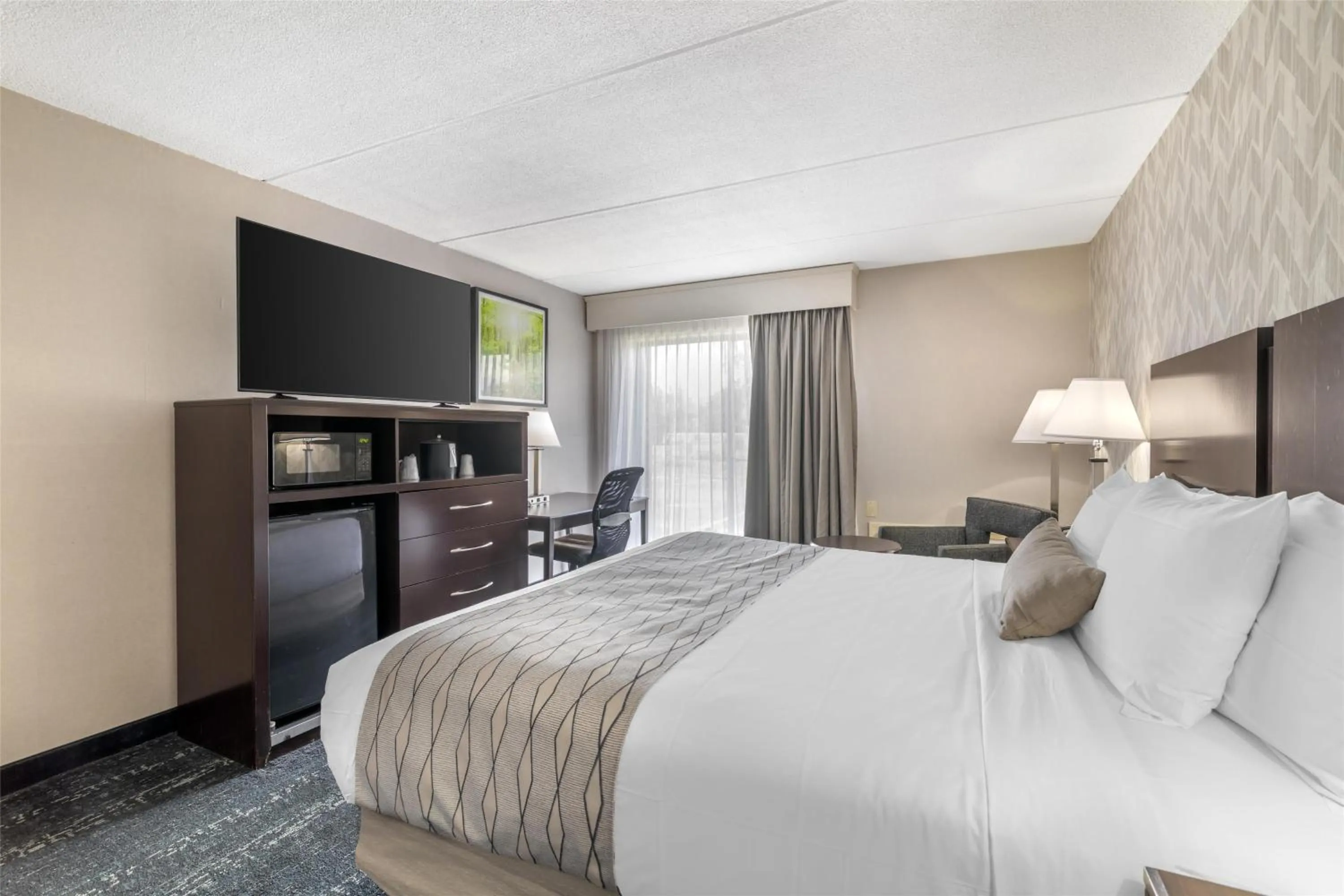 Bedroom, Bed in Best Western Plus Keene Hotel