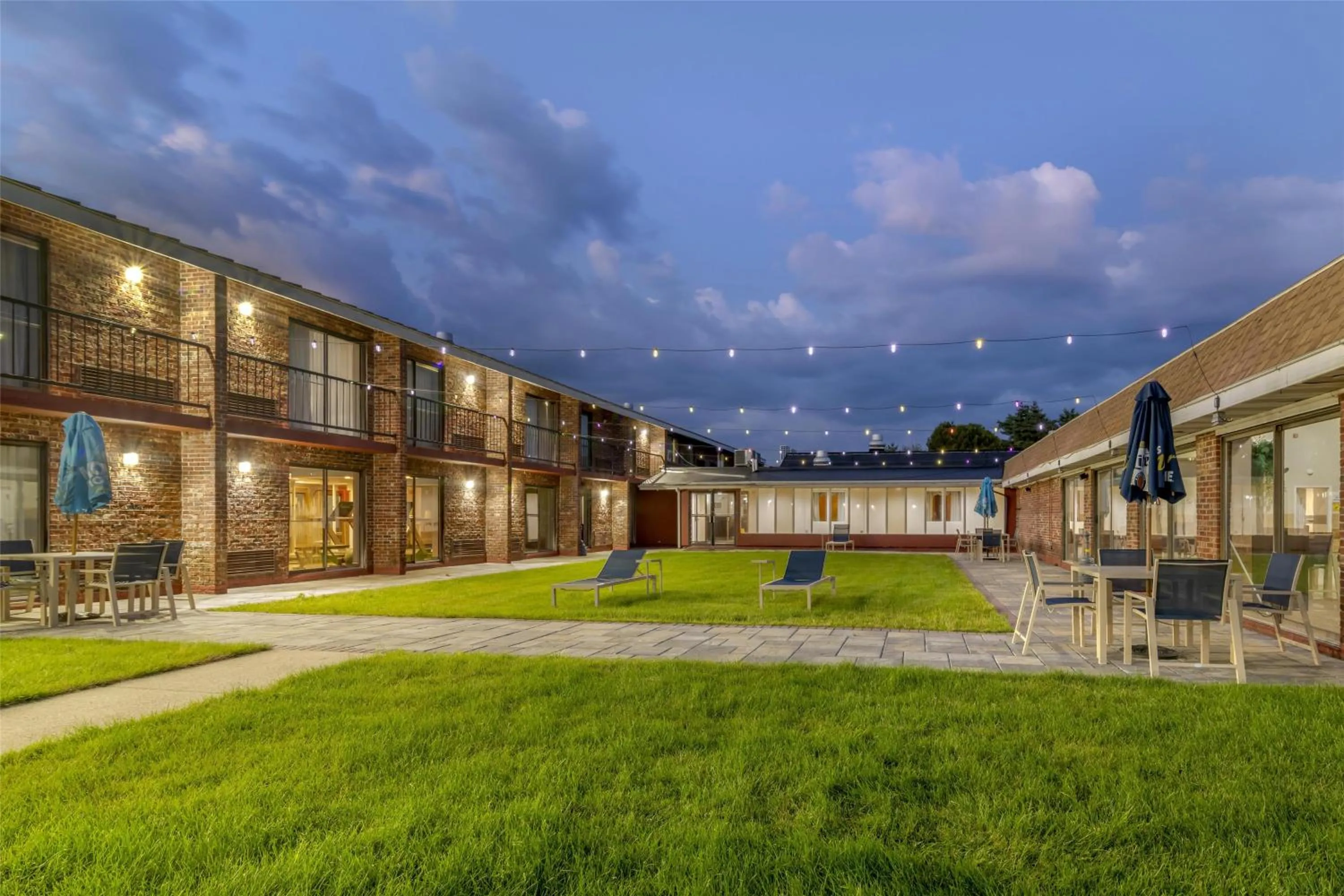 Property building in Best Western Plus Keene Hotel