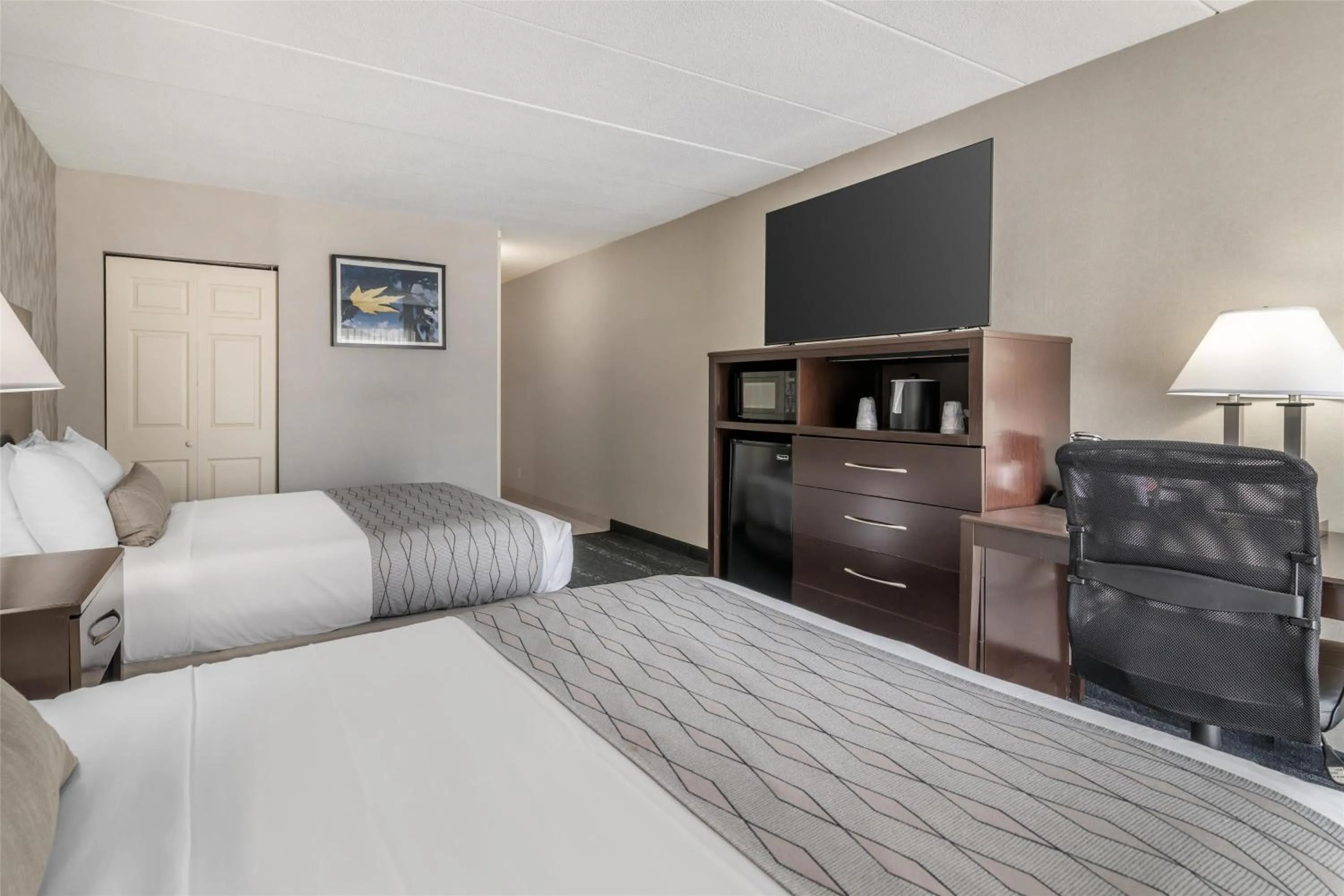 Bedroom, Bed in Best Western Plus Keene Hotel