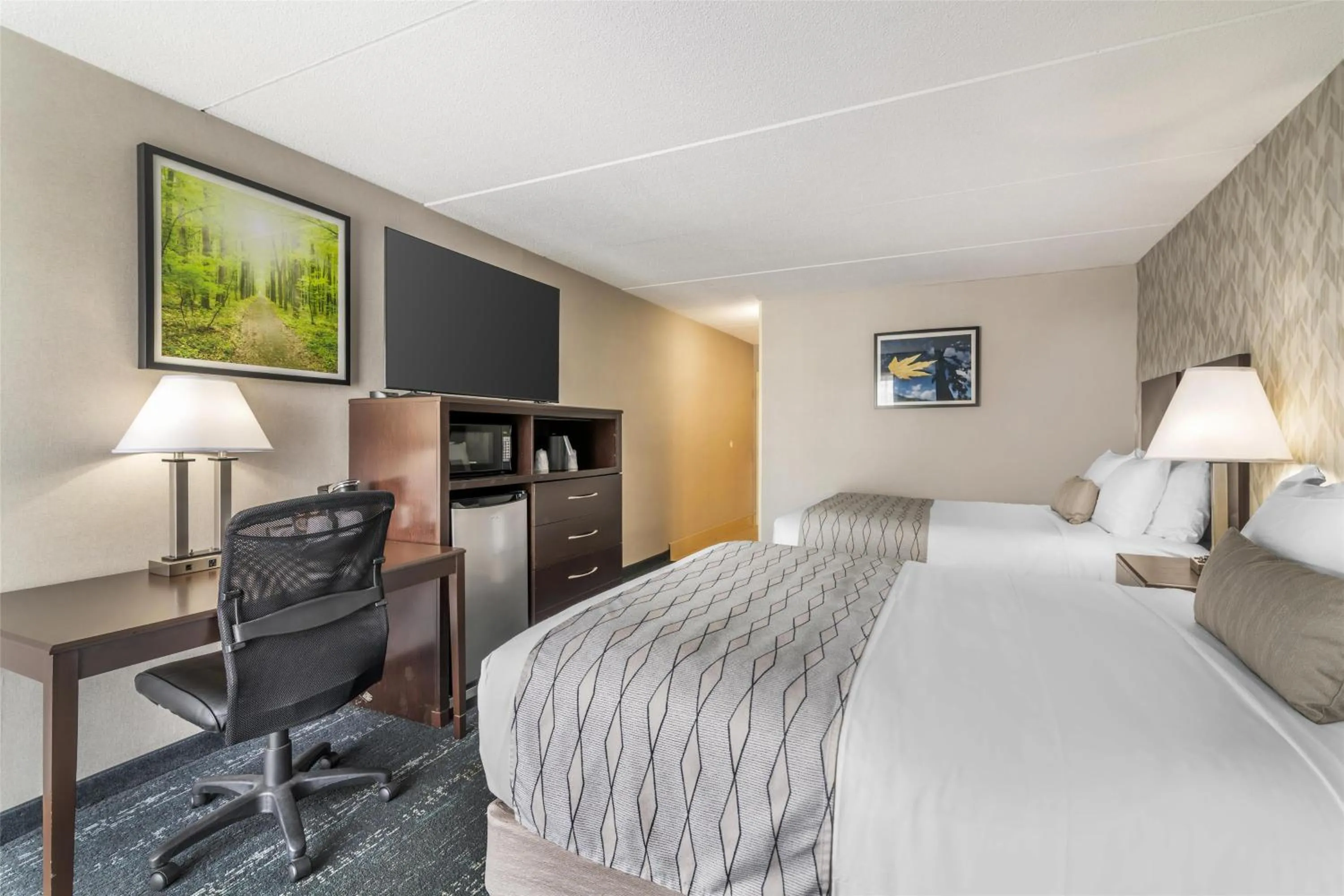 Bedroom, Bed in Best Western Plus Keene Hotel