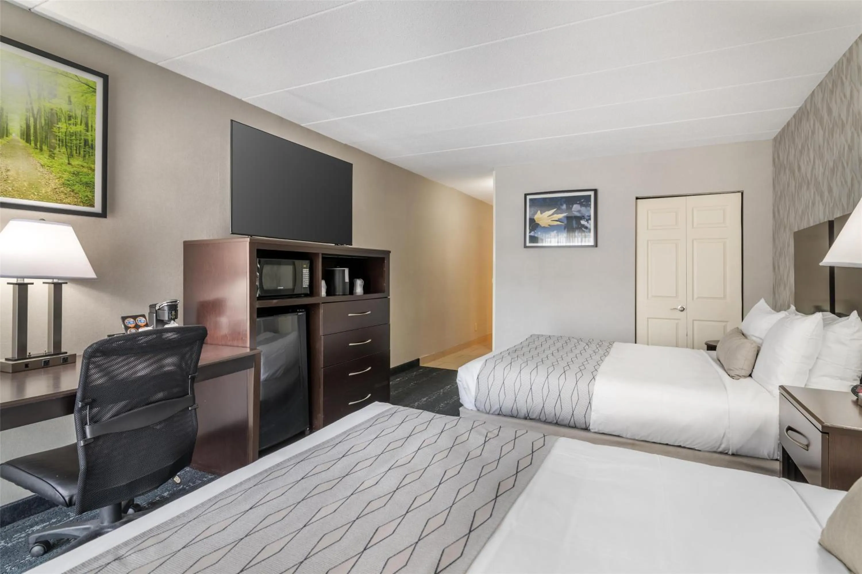 Bedroom, Bed in Best Western Plus Keene Hotel