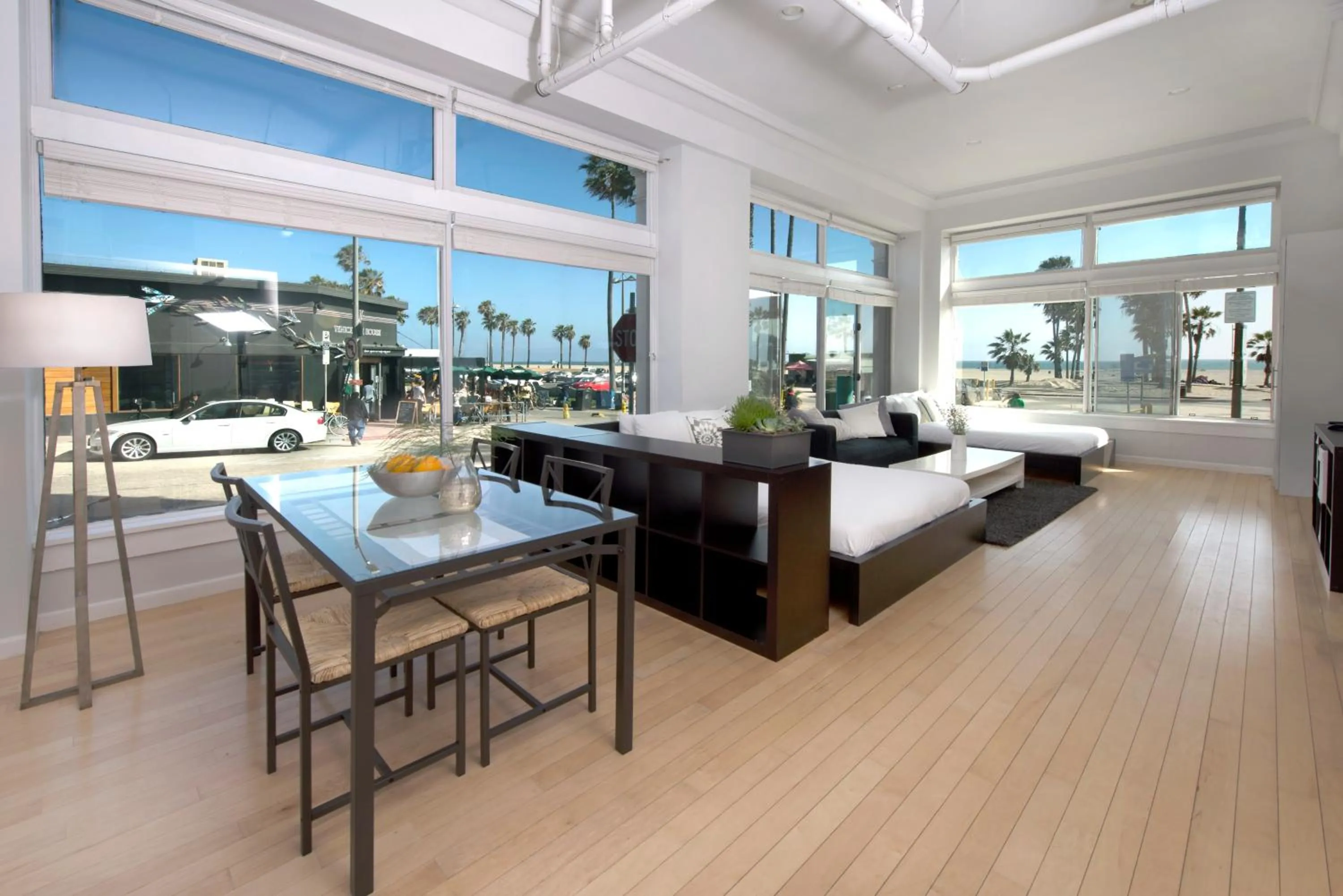 AIR Venice on the Beach