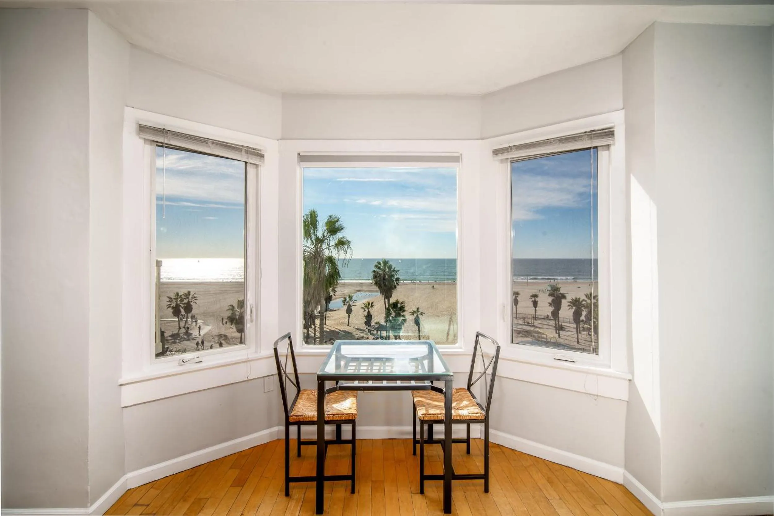 AIR Venice on the Beach